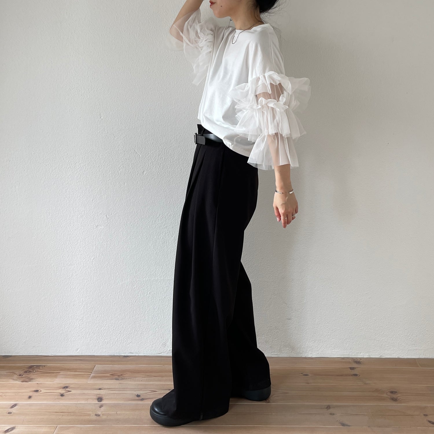cheer frill tee / ivory