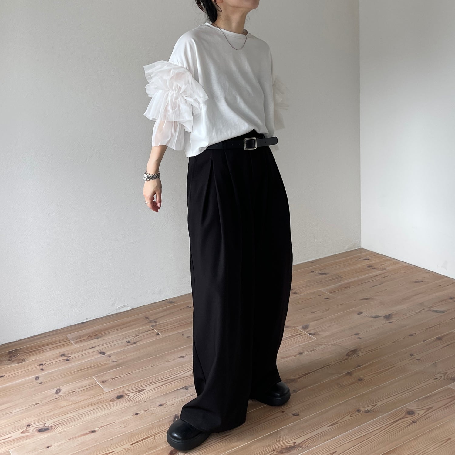 cheer frill tee / ivory