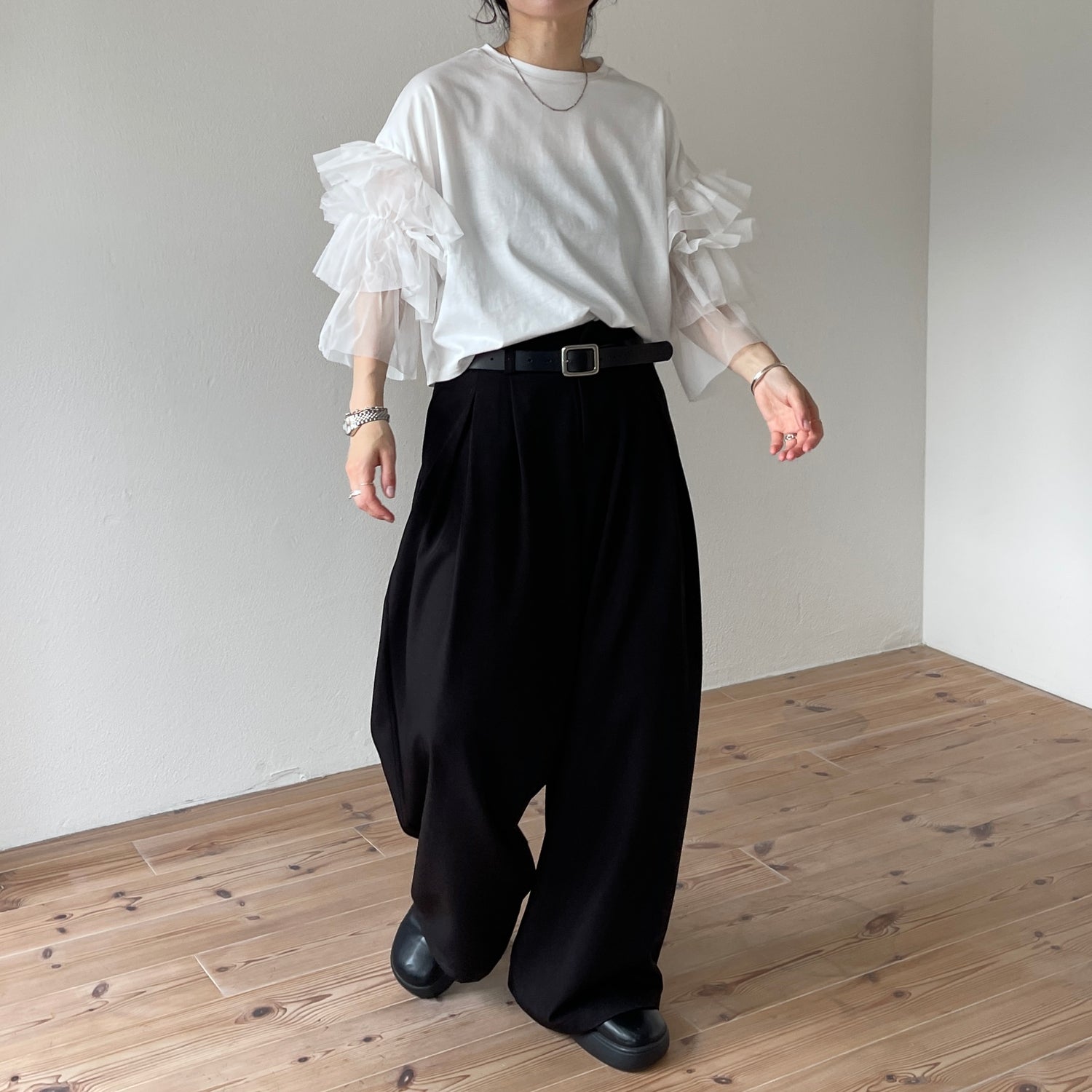 cheer frill tee / ivory