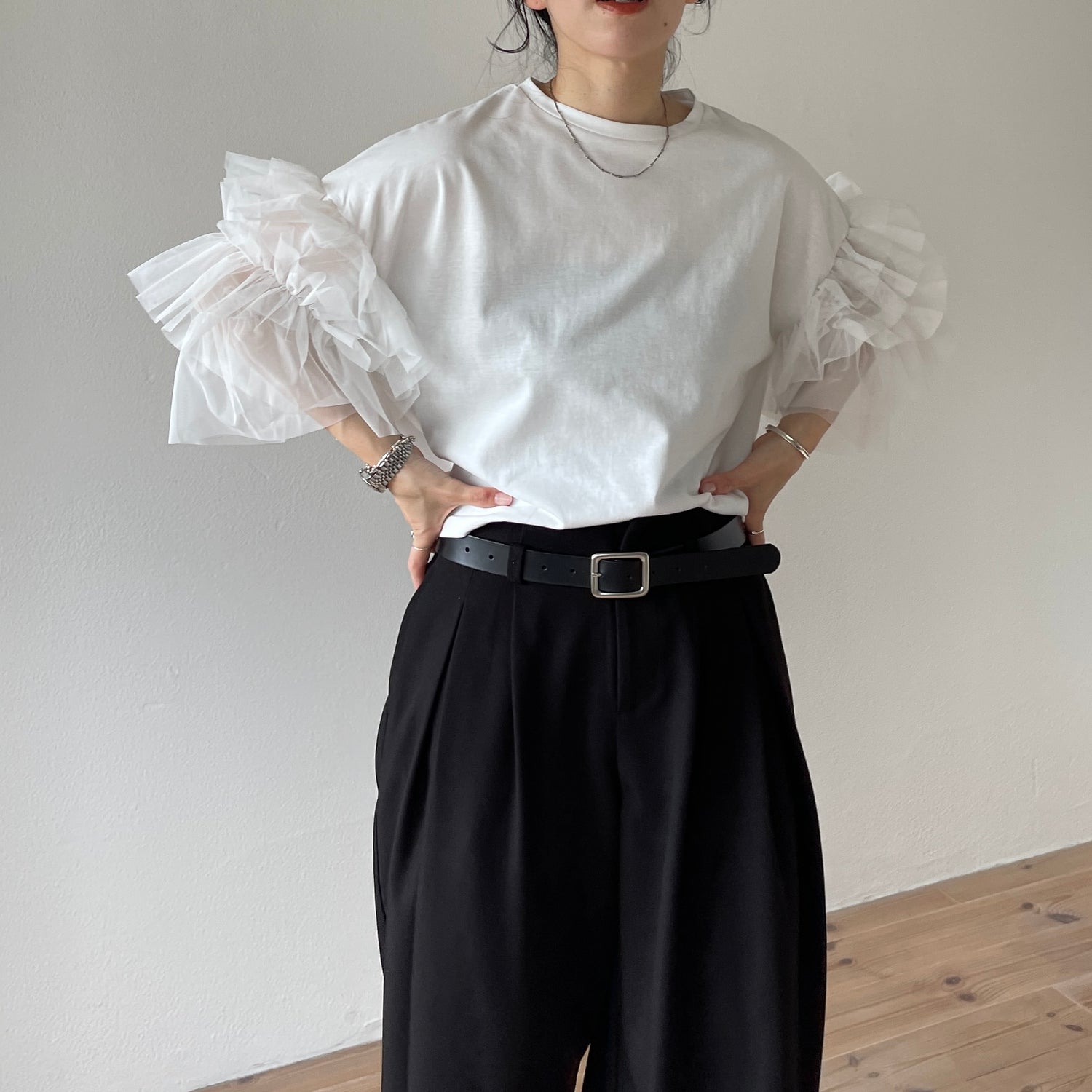 cheer frill tee / ivory