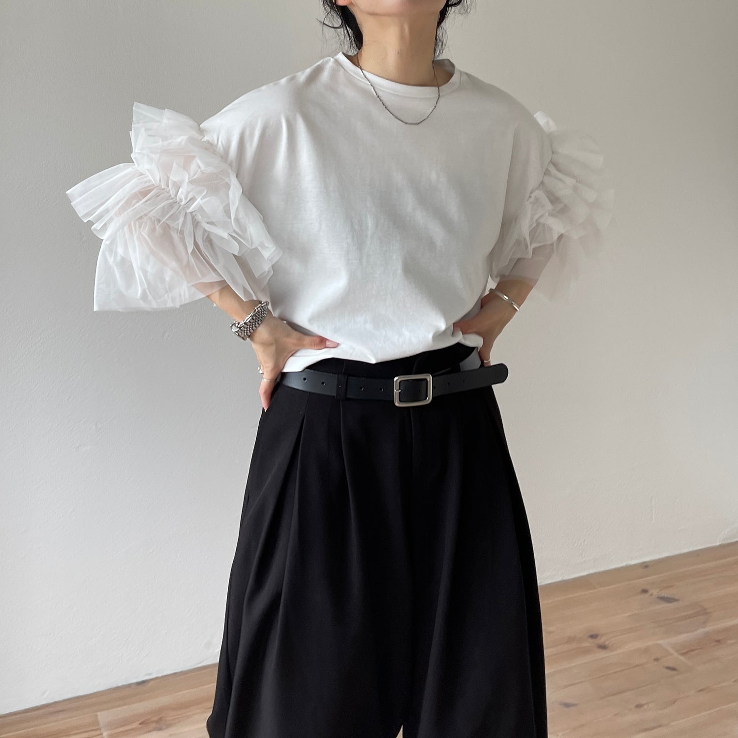 cheer frill tee / ivory