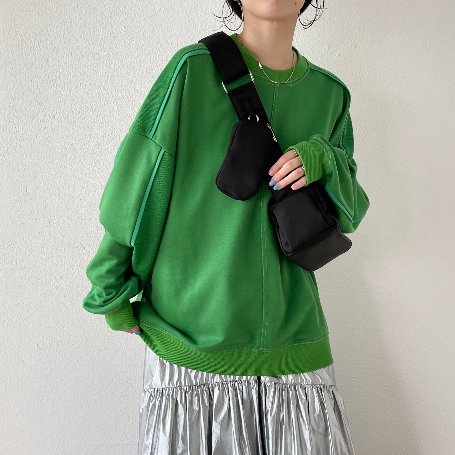 volume sleeve piping sweat / green
