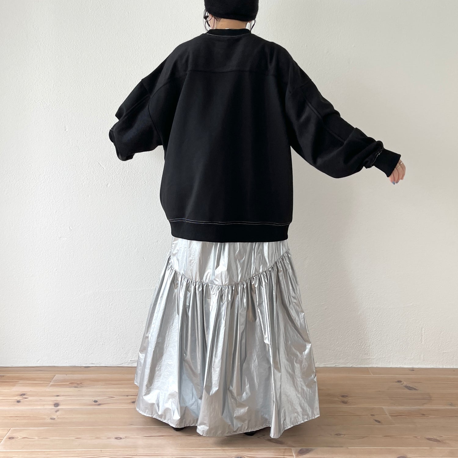 volume sleeve piping sweat / black