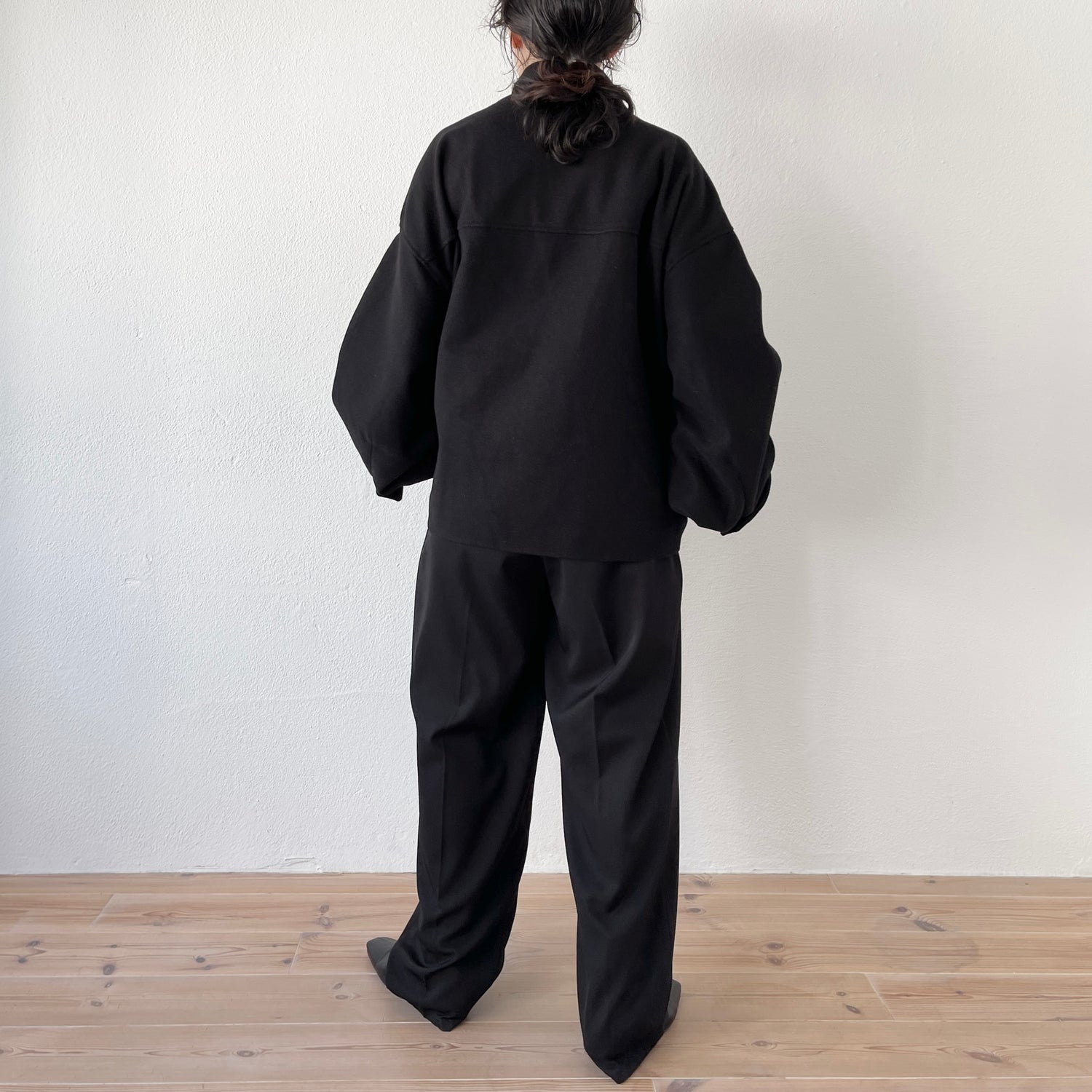 smooth touch stand neck short coat / black