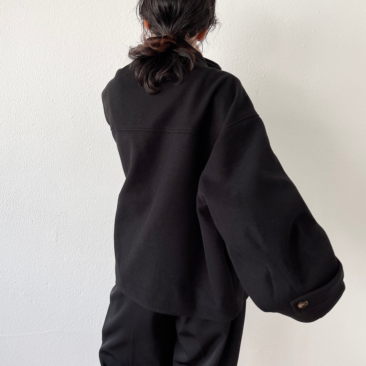 smooth touch stand neck short coat / black