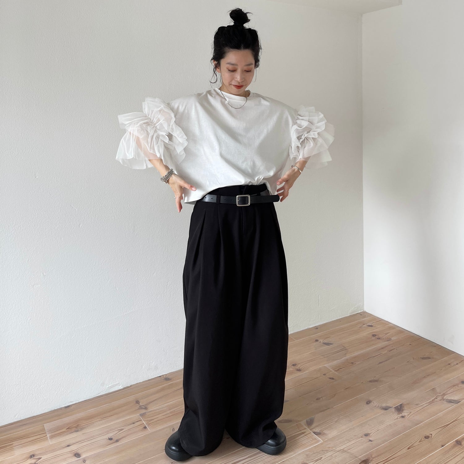 cheer frill tee / ivory