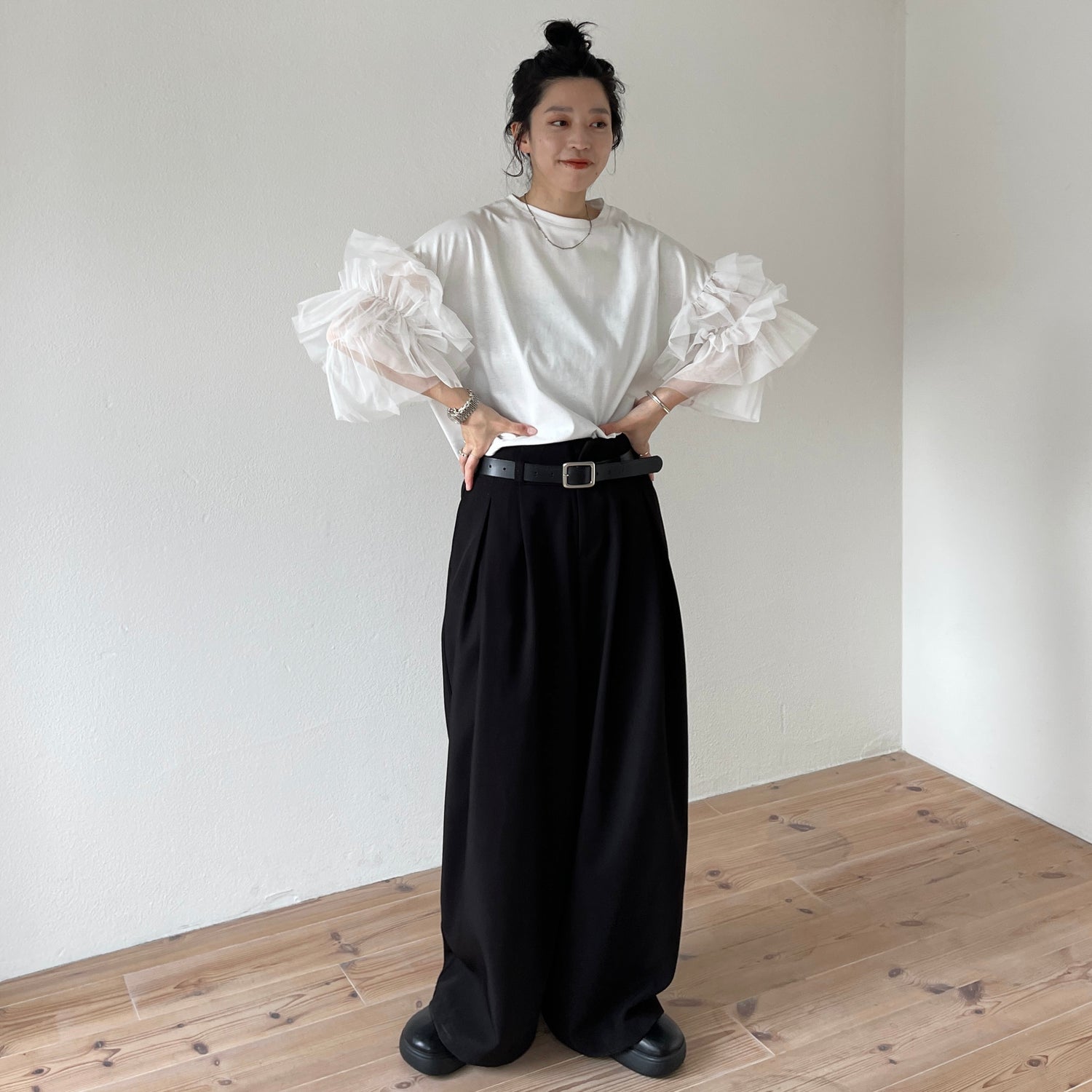 cheer frill tee / ivory