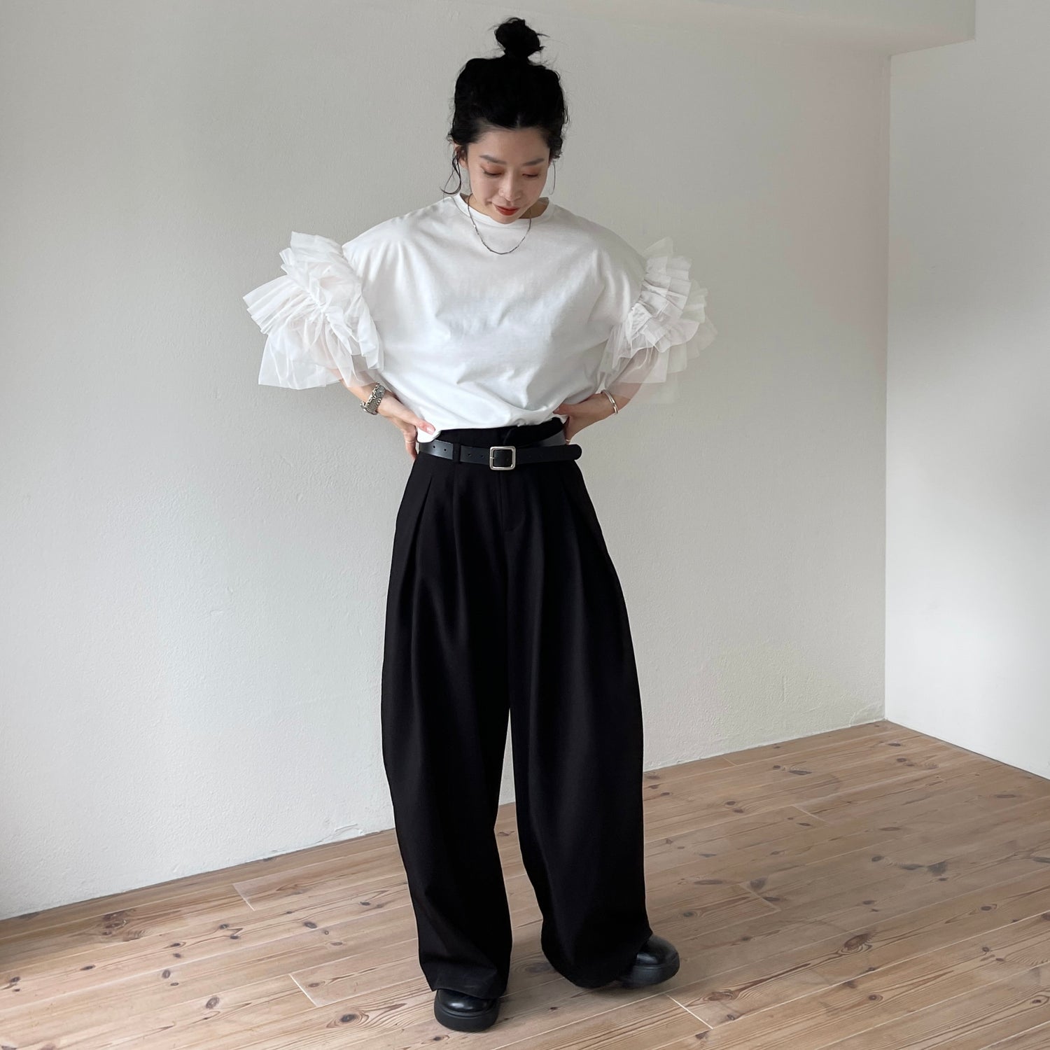 cheer frill tee / ivory