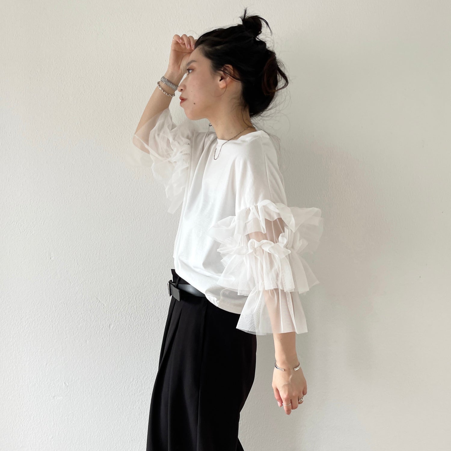 cheer frill tee / ivory