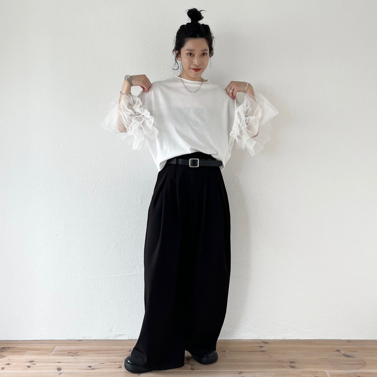 cheer frill tee / ivory