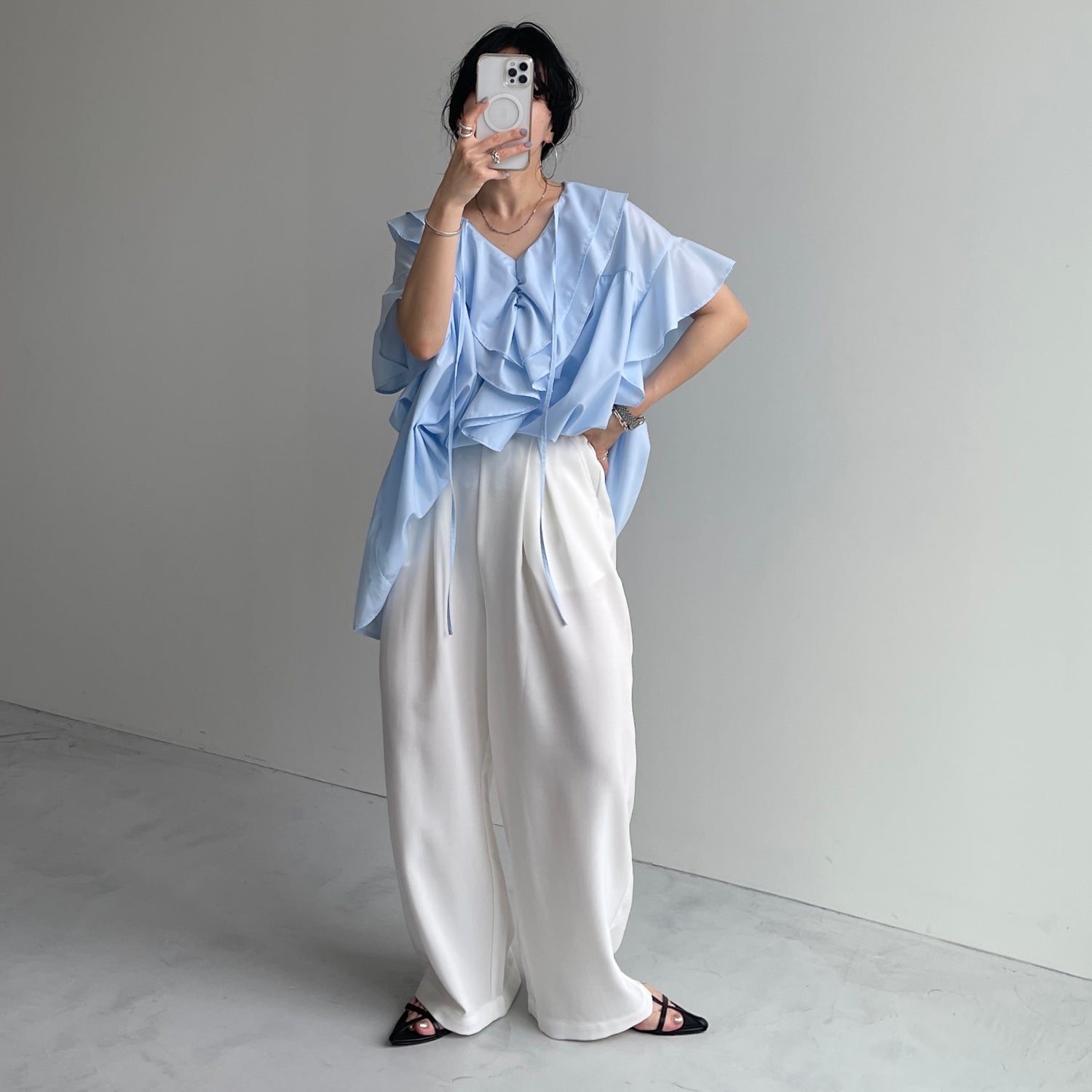 big collar frill half blouse / light blue