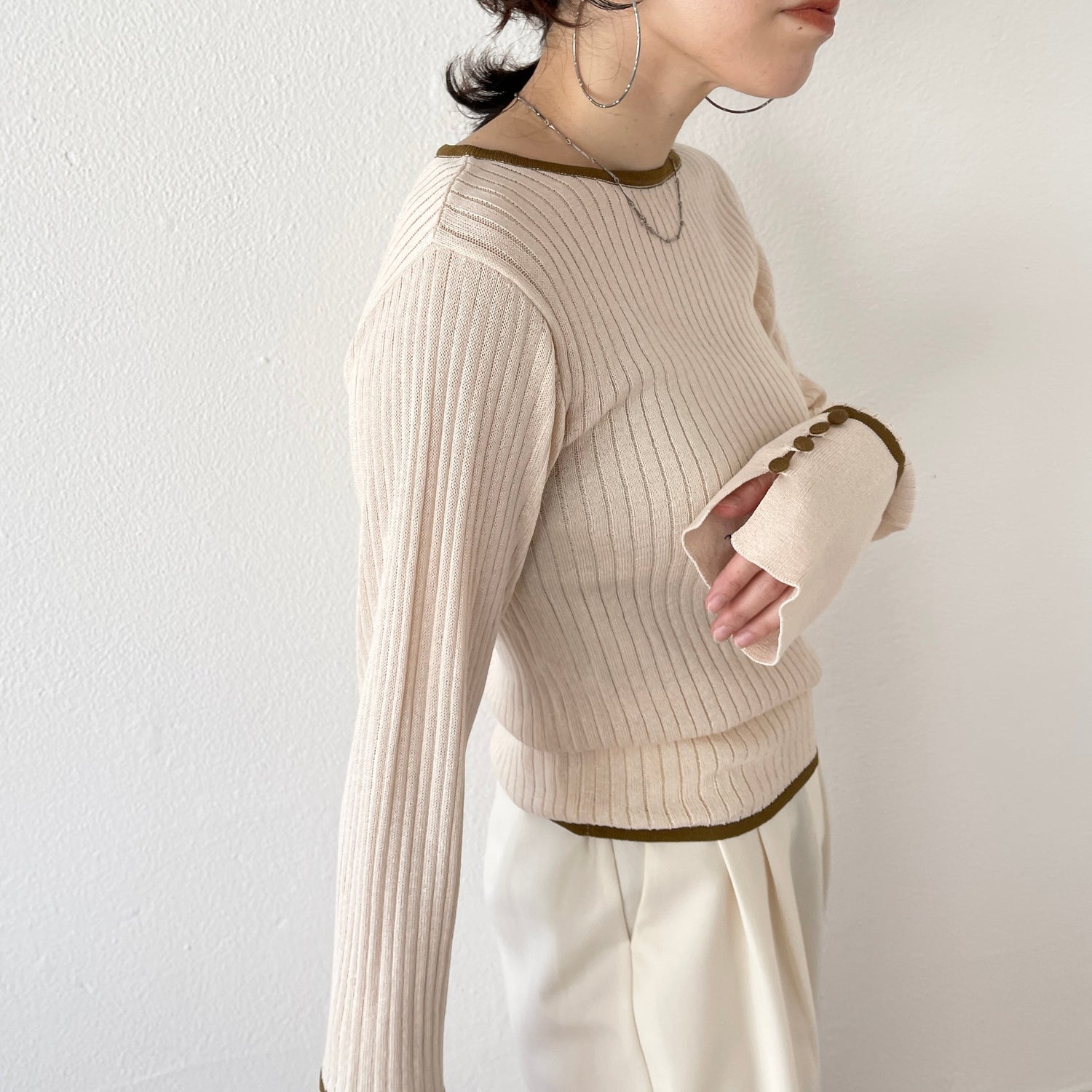 【SAMPLE】flare sleeve knit po / white