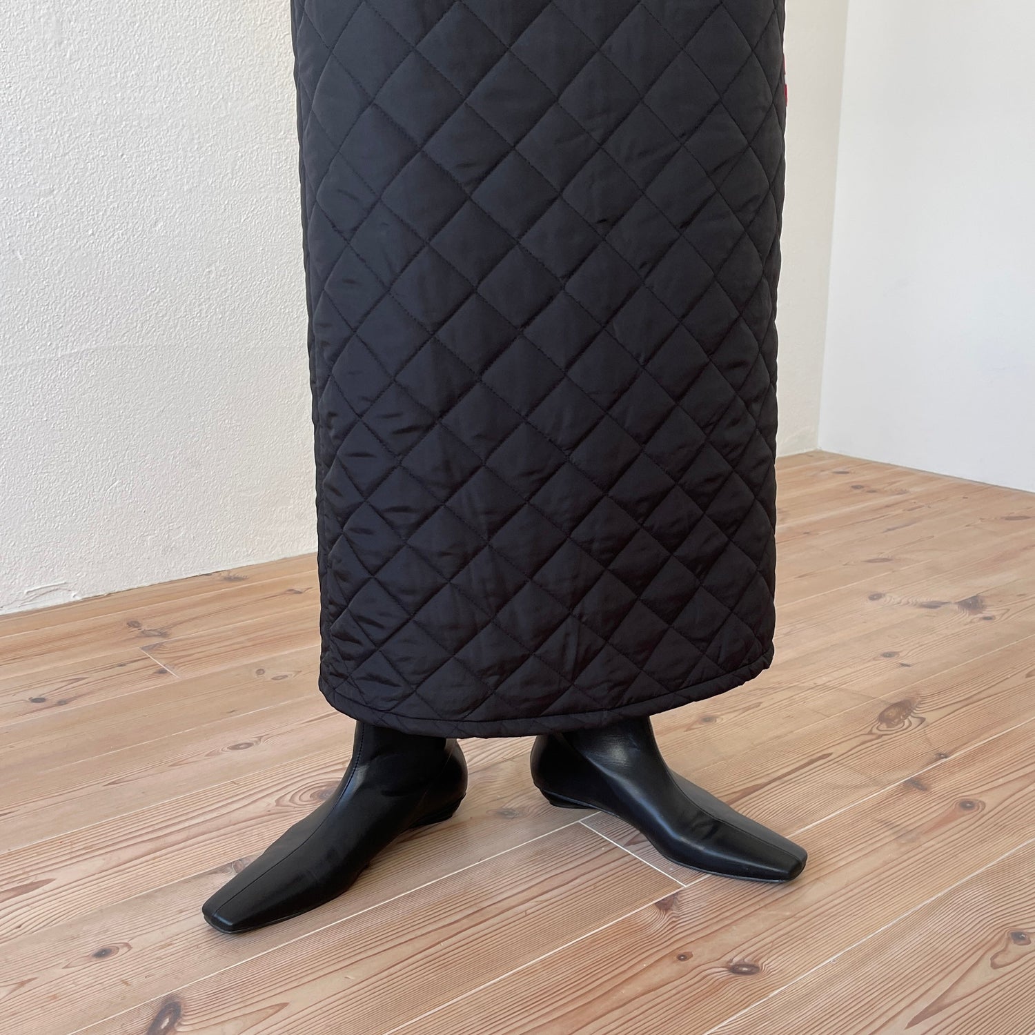 【SAMPLE】quilting skirt / black
