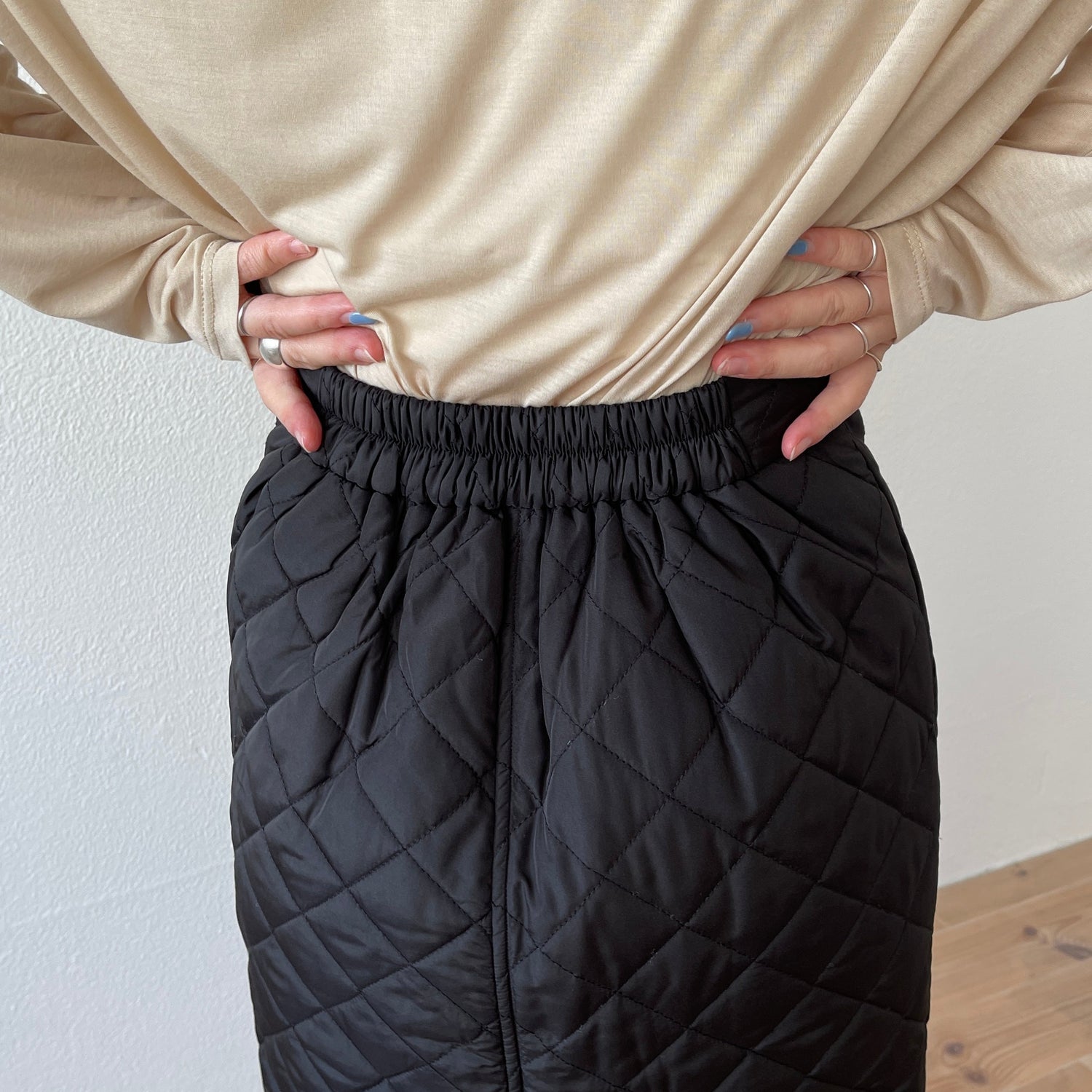 【SAMPLE】quilting skirt / black