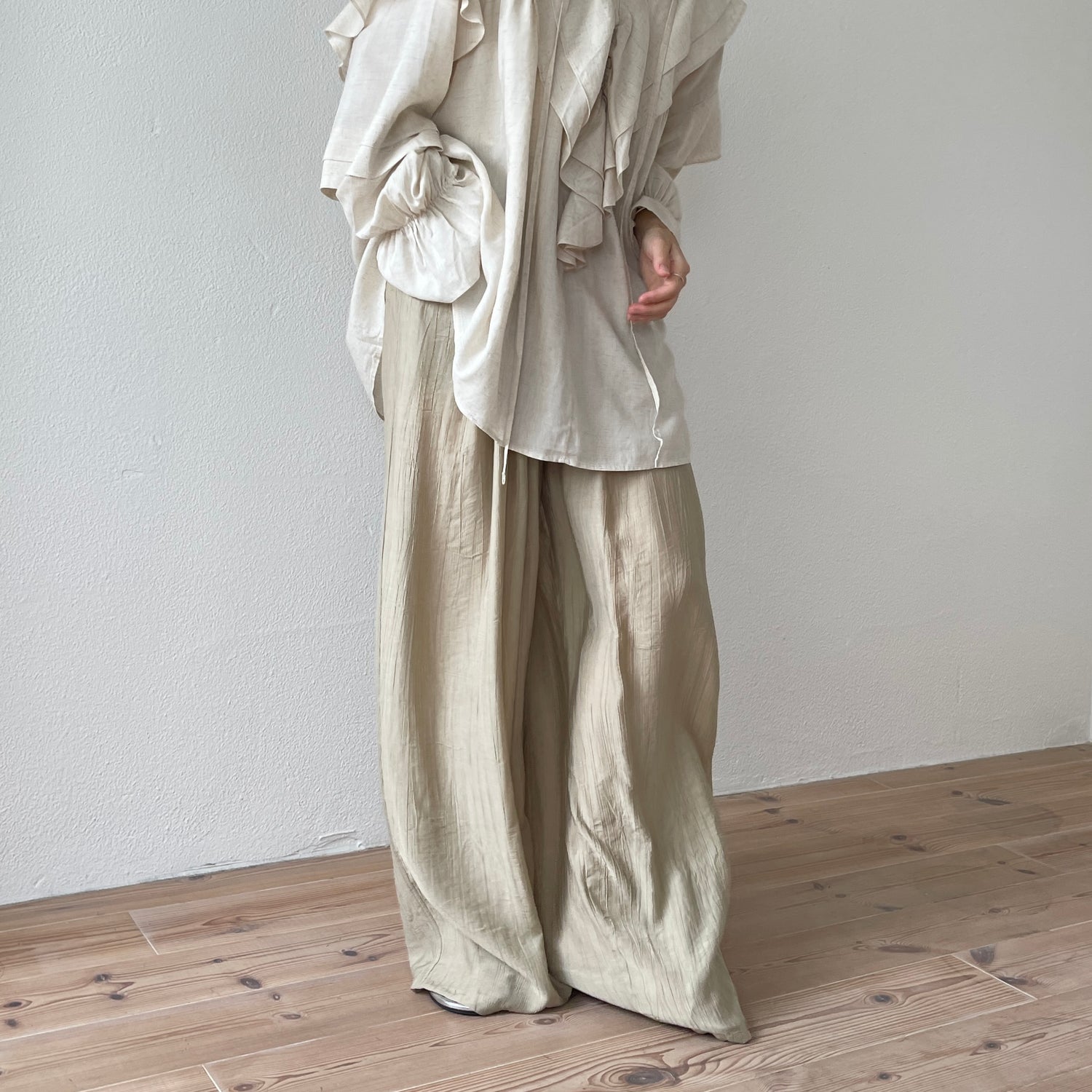 relax matte satin pants / beige