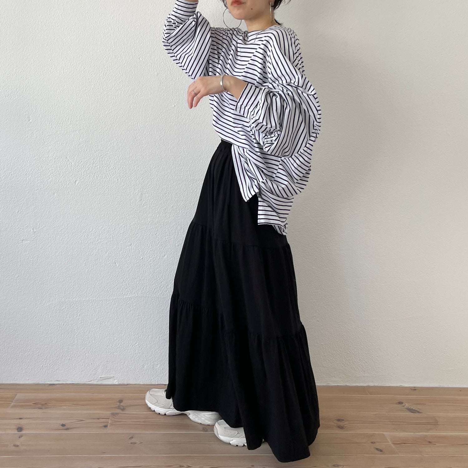 【SAMPLE】loose silhouette relax border tee / white