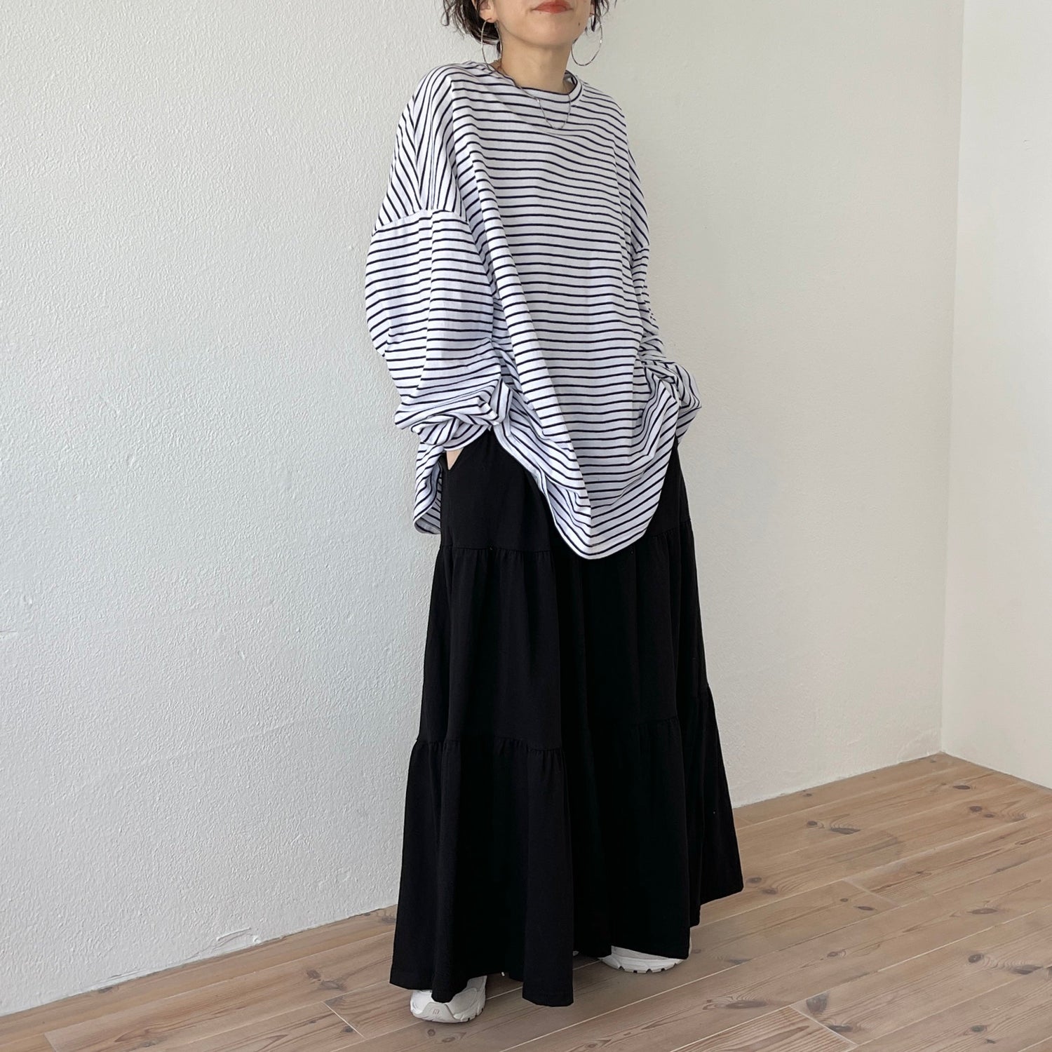 【SAMPLE】loose silhouette relax border tee / white