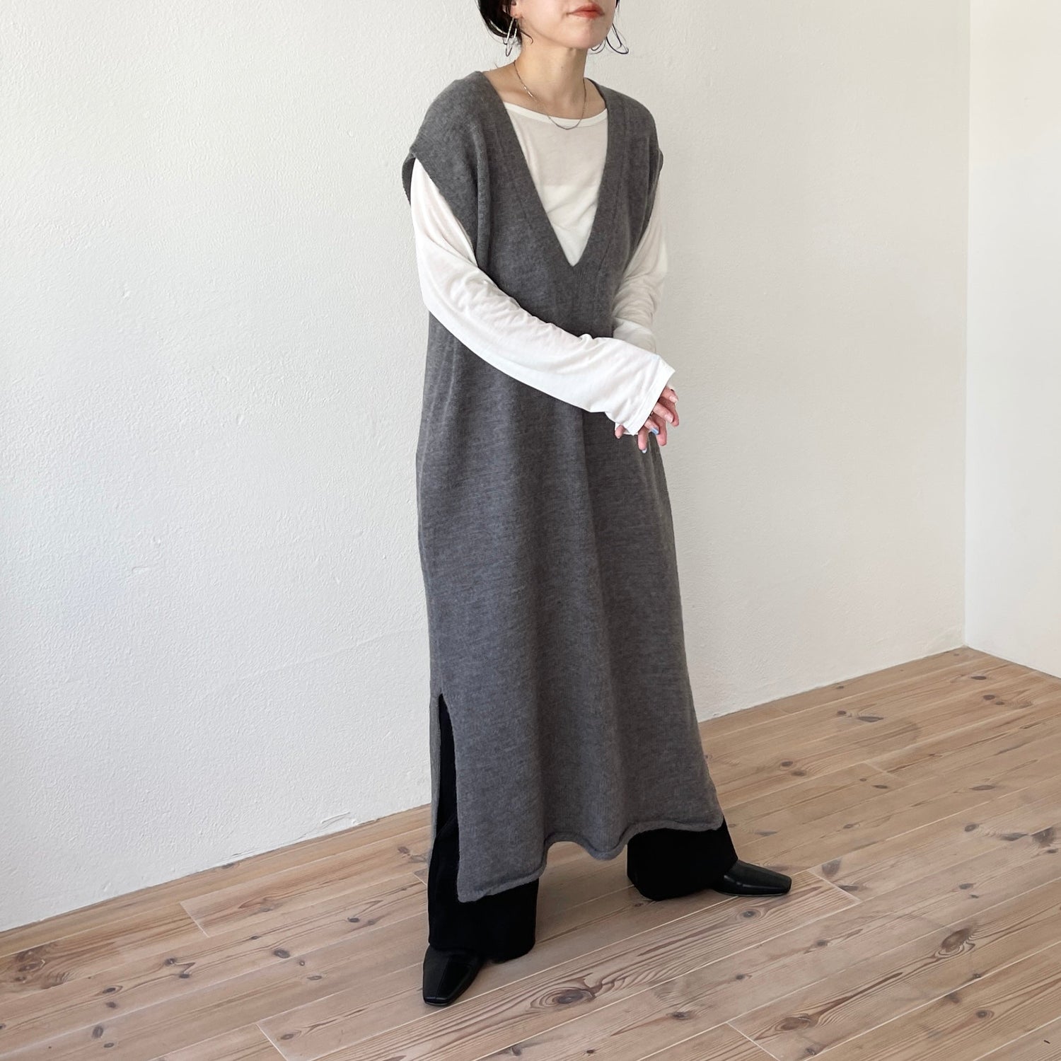 【SAMPLE】v neck knit vest one piece / gray