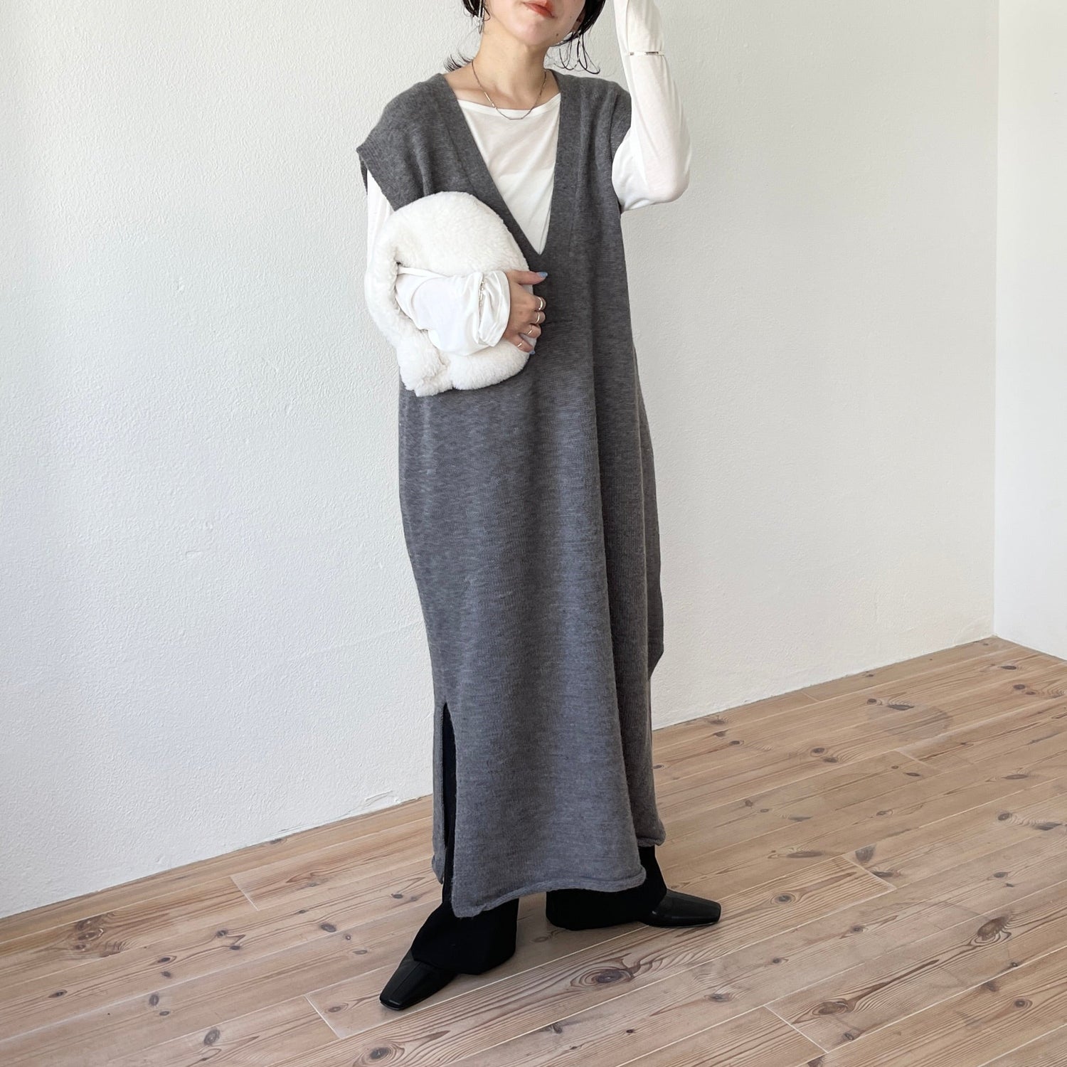 【SAMPLE】v neck knit vest one piece / gray