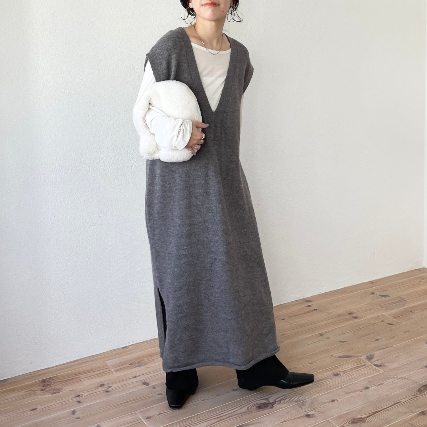 【SAMPLE】v neck knit vest one piece / gray