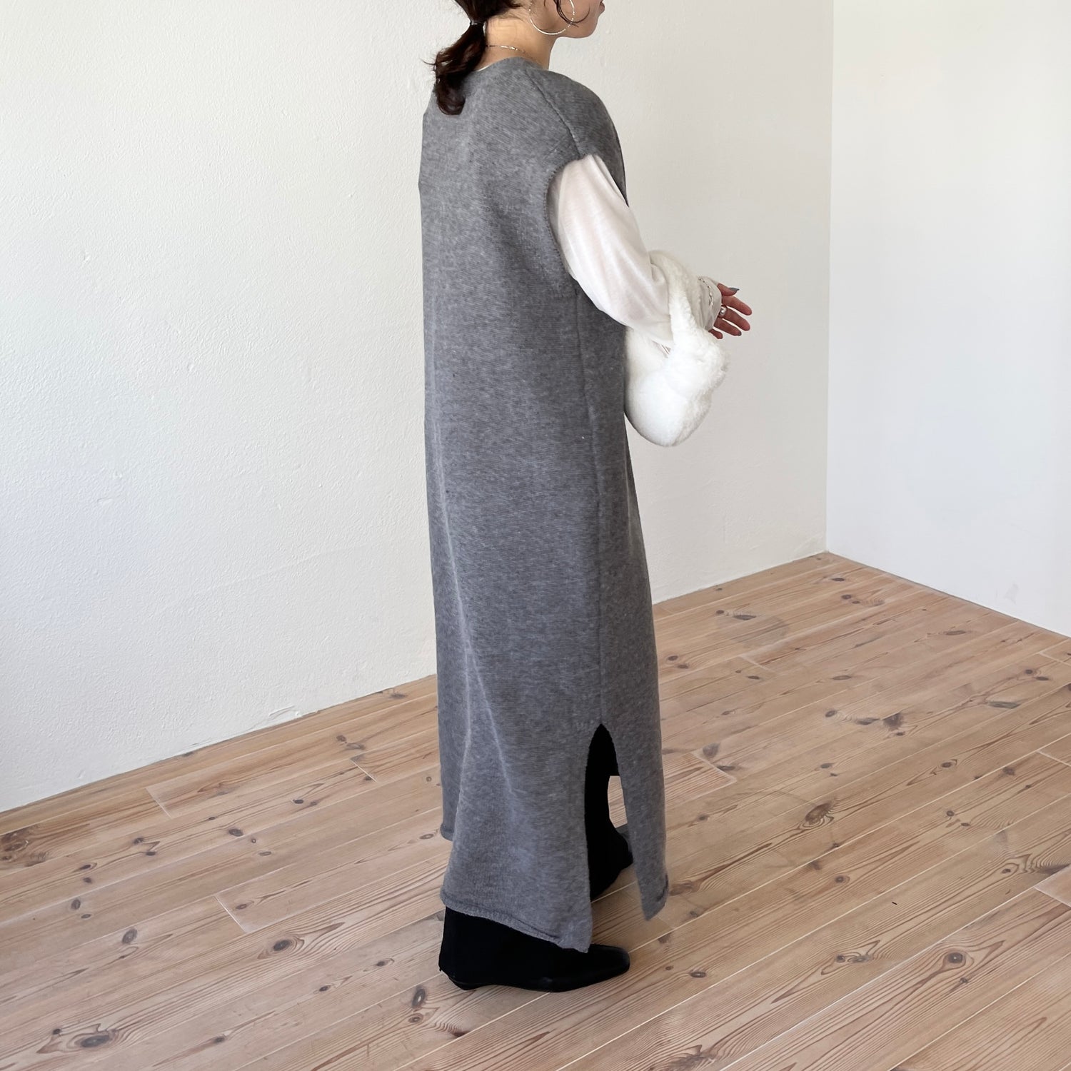 v neck knit vest one piece / gray