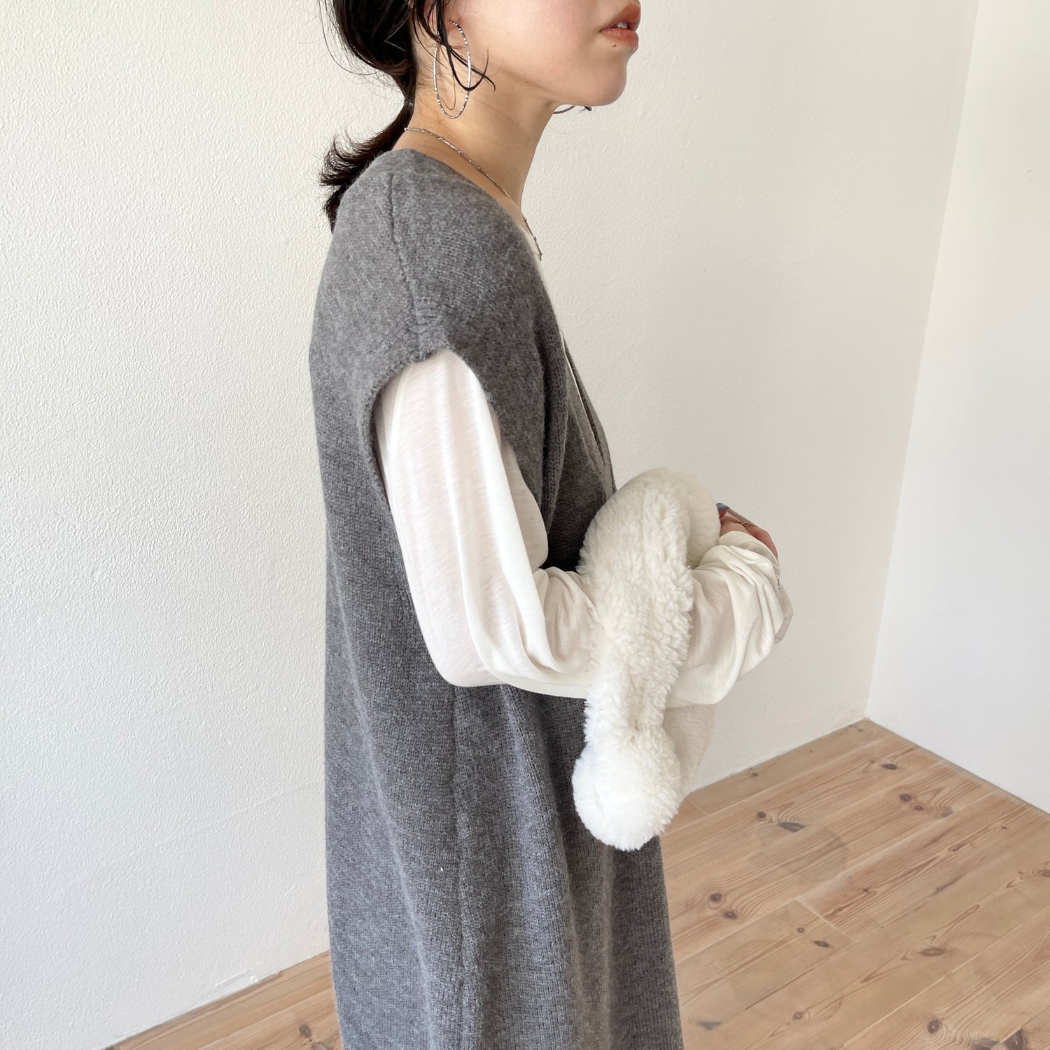 v neck knit vest one piece / gray