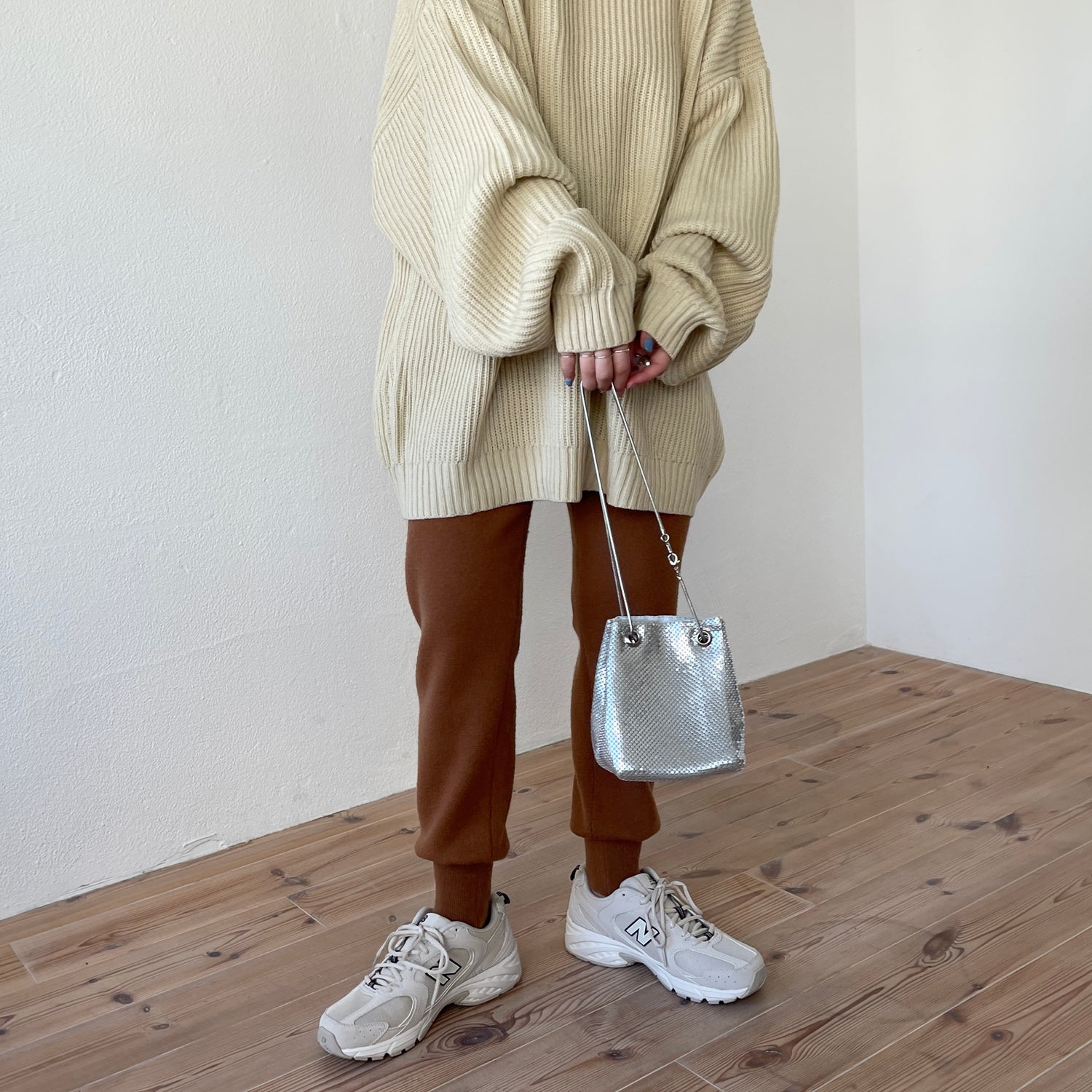 perfect silhouette super over knit / ivory