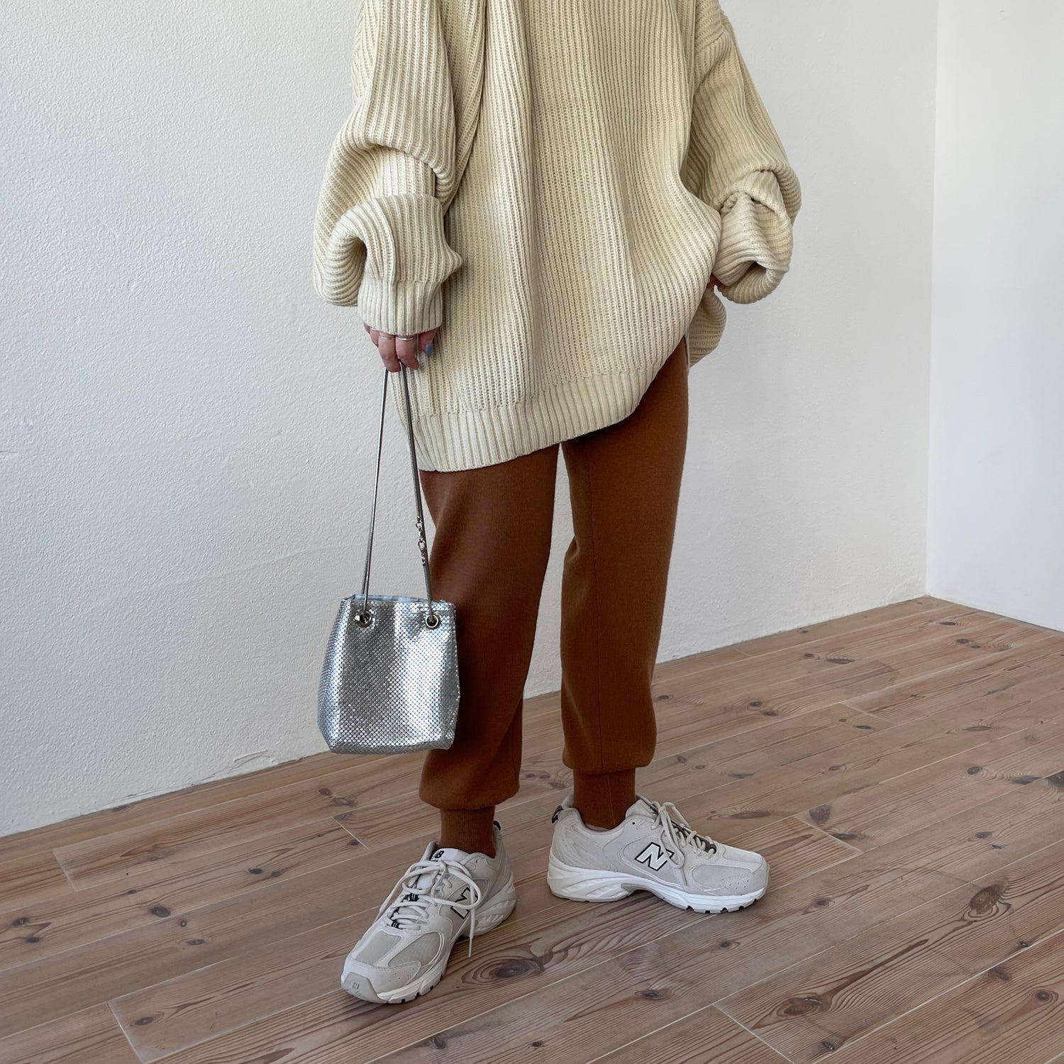 perfect silhouette super over knit / ivory