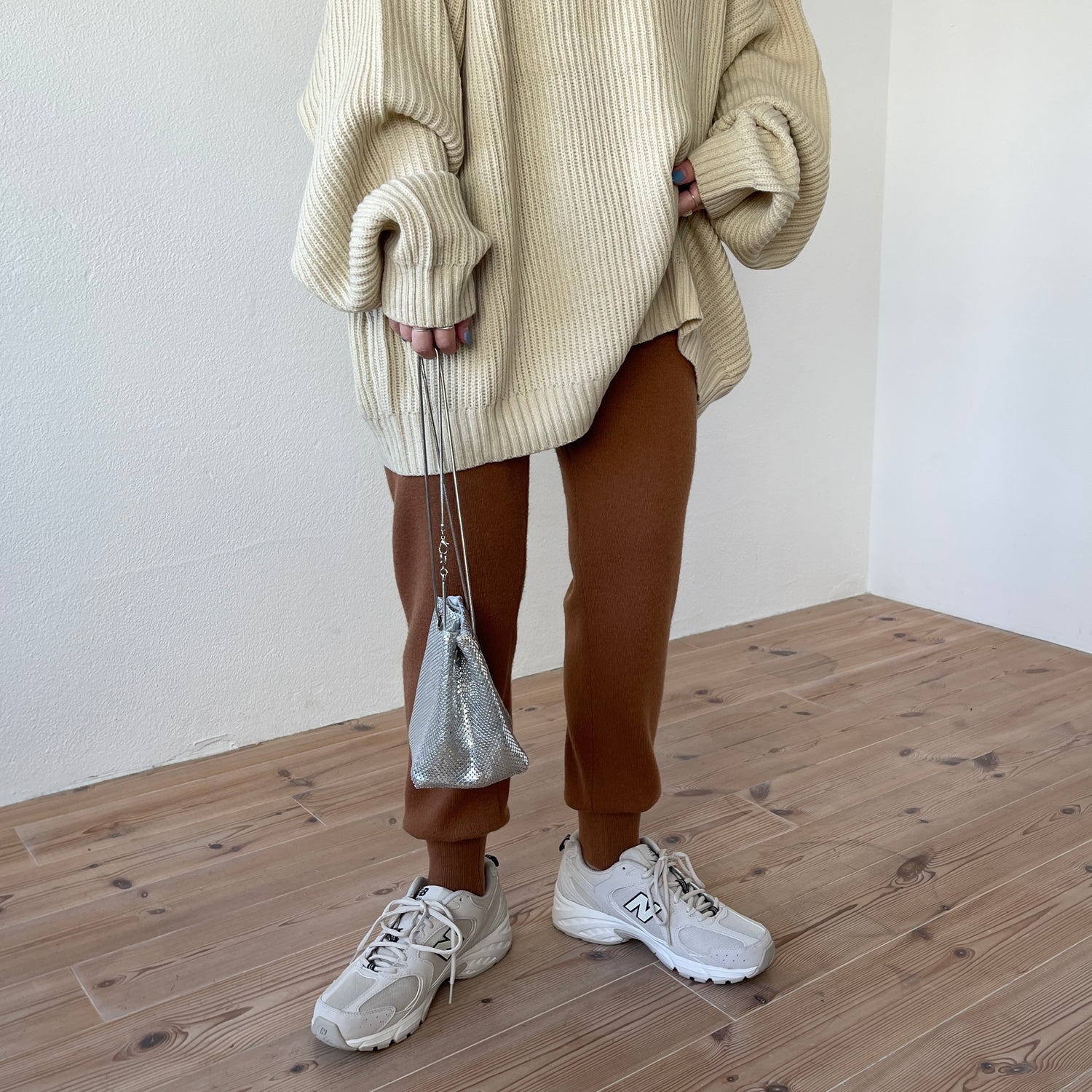 perfect silhouette super over knit / ivory