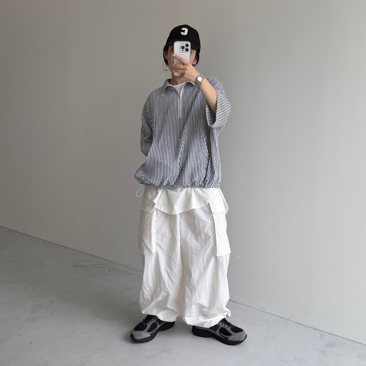 over size half zip holiday PO / black