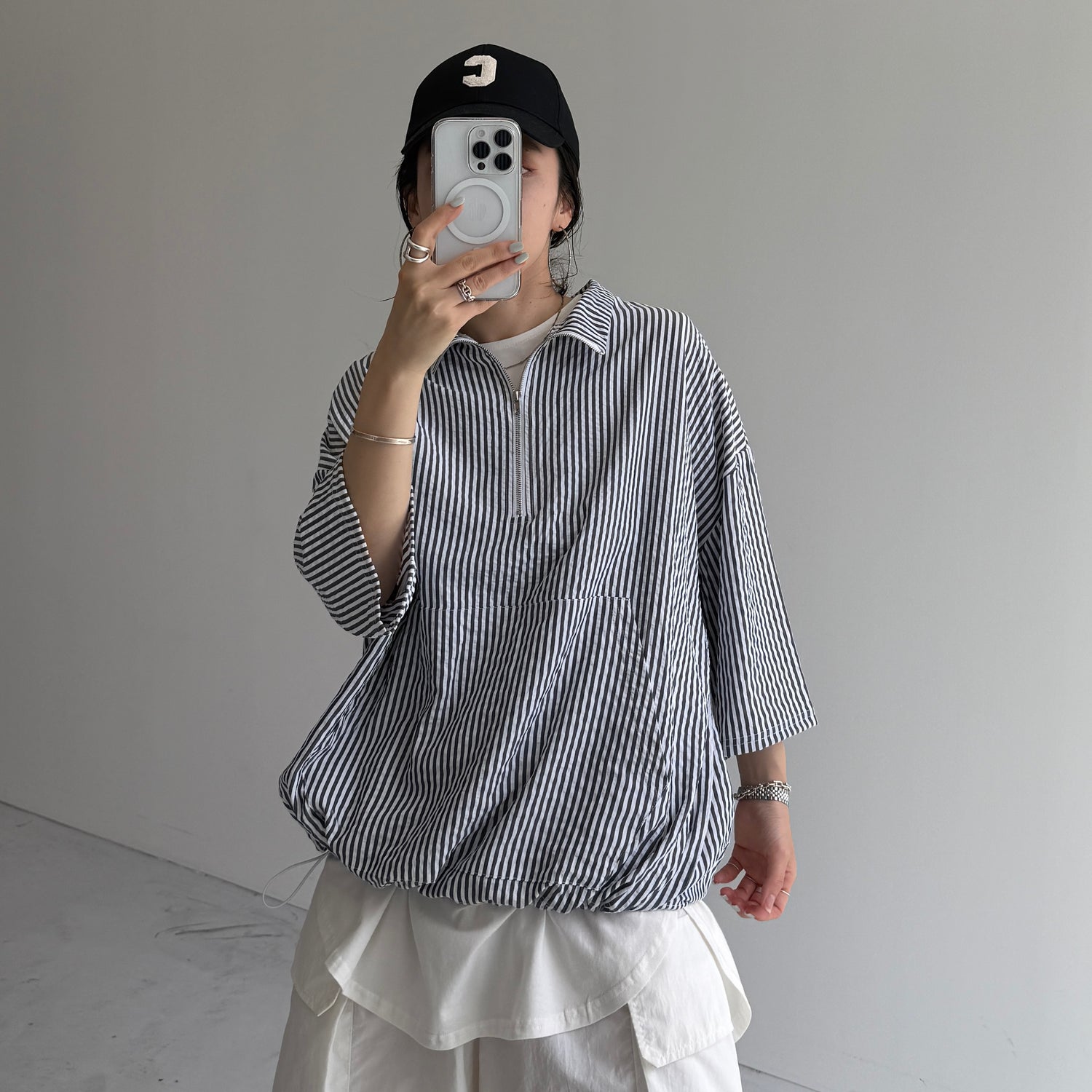 over size half zip holiday PO / black