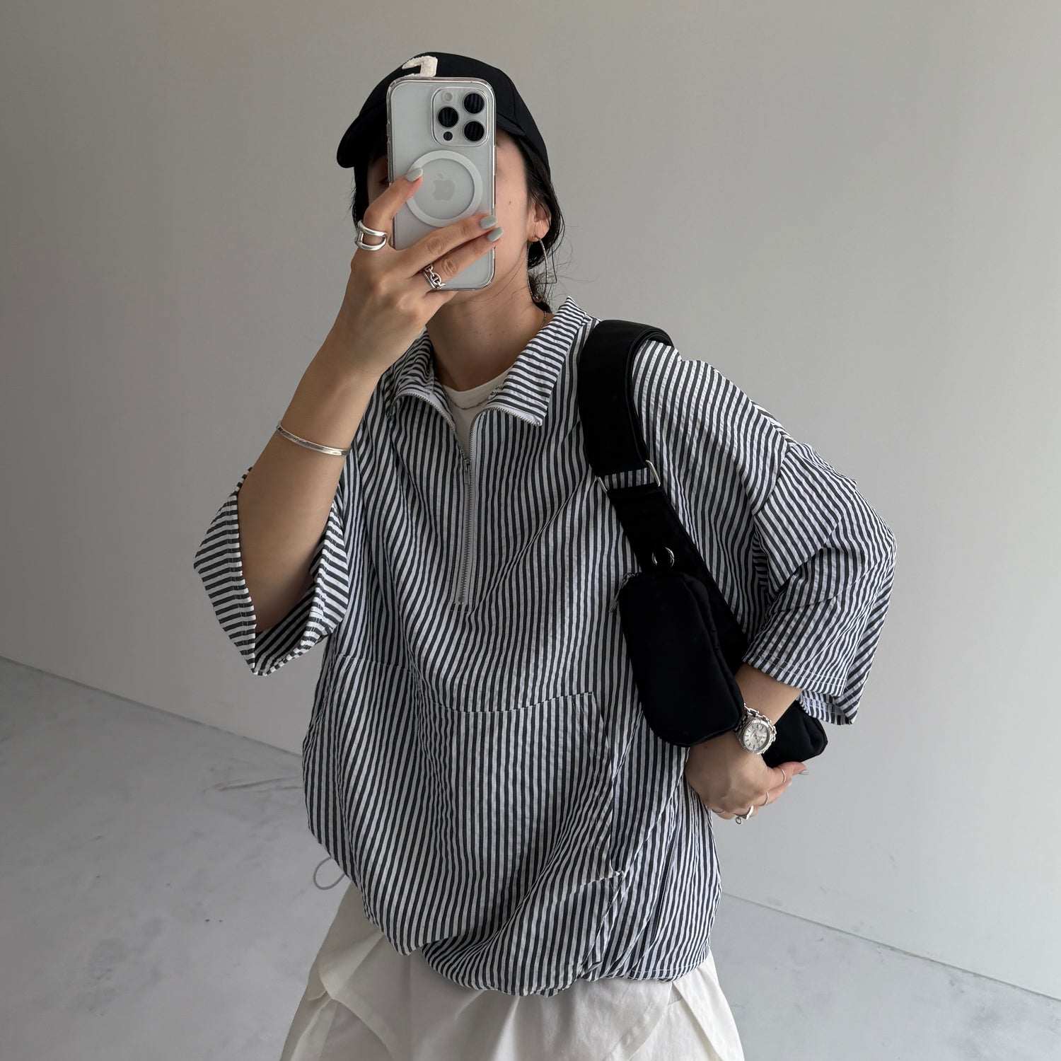 over size half zip holiday PO / black