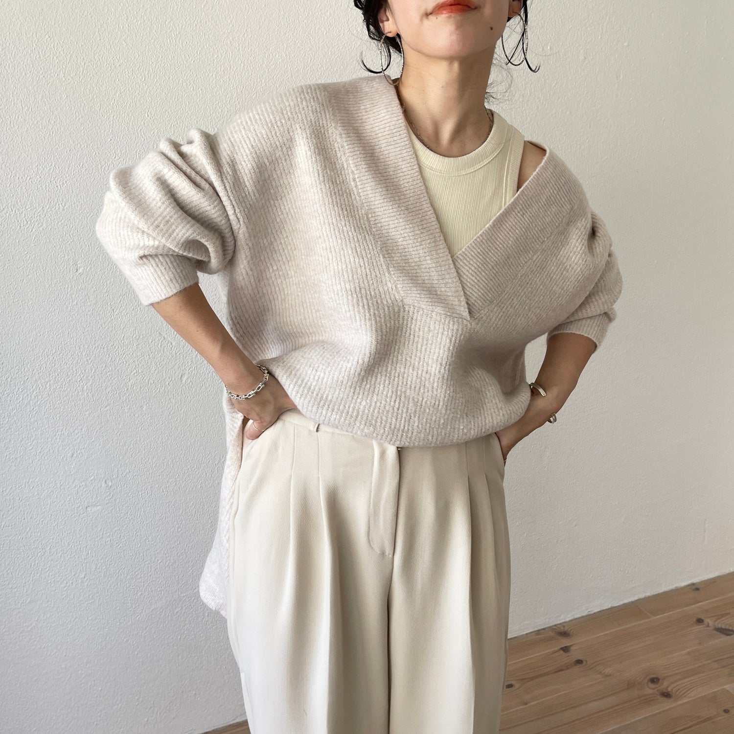 【SAMPLE】over size v neck loose knit / ivory