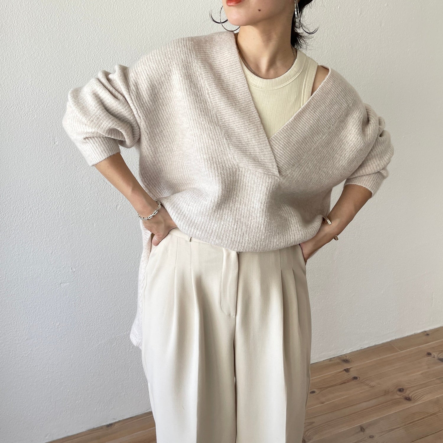【SAMPLE】over size v neck loose knit / ivory