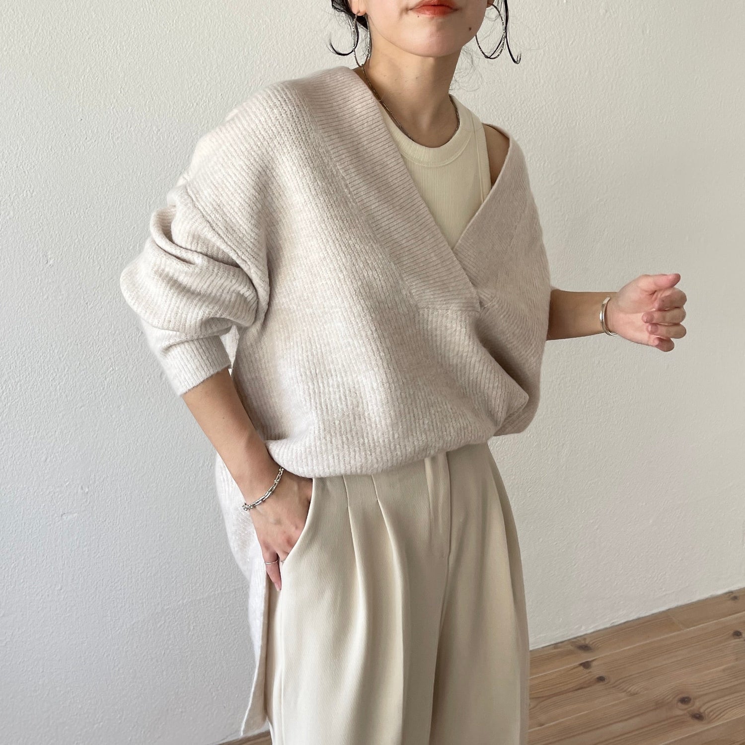 【SAMPLE】over size v neck loose knit / ivory