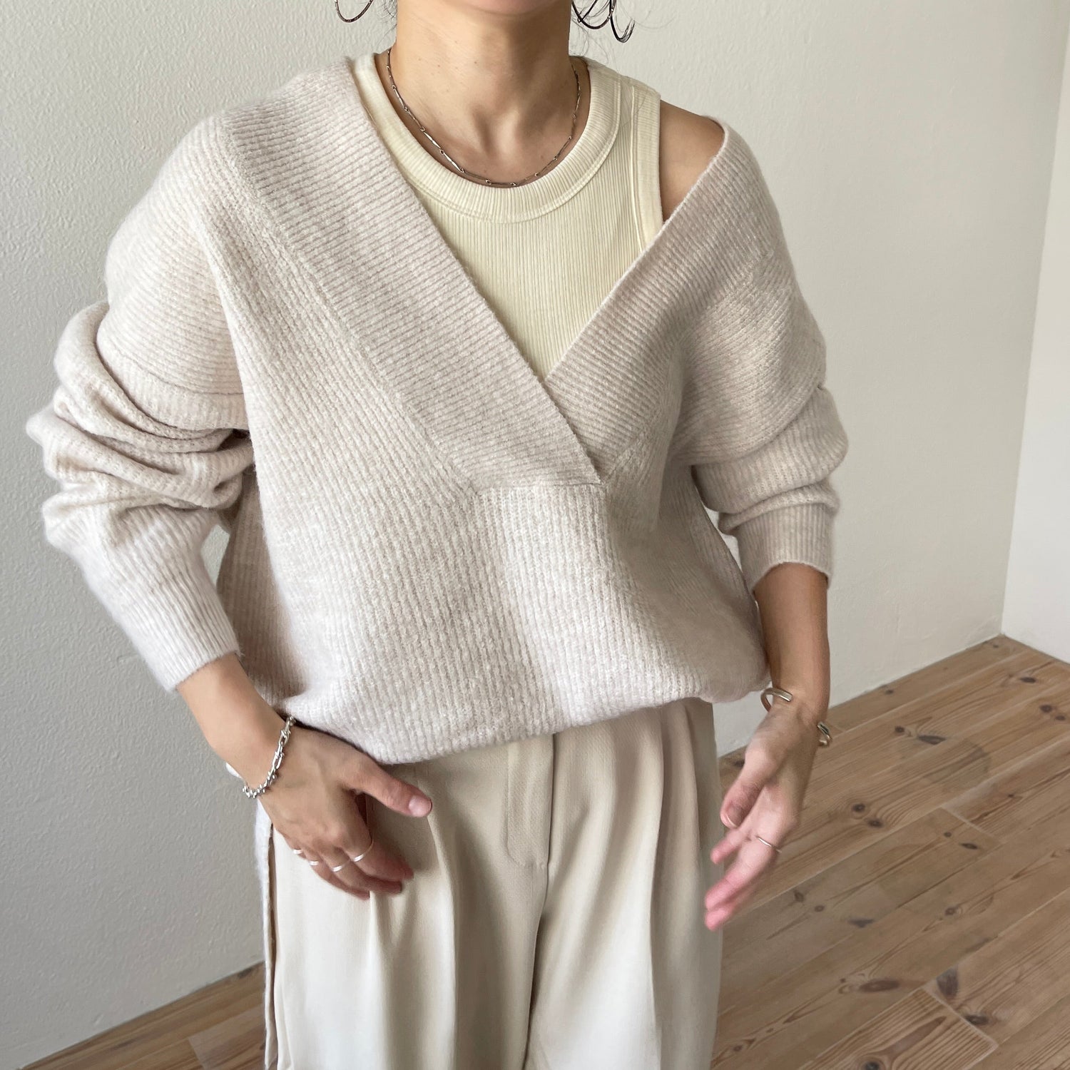 【SAMPLE】over size v neck loose knit / ivory