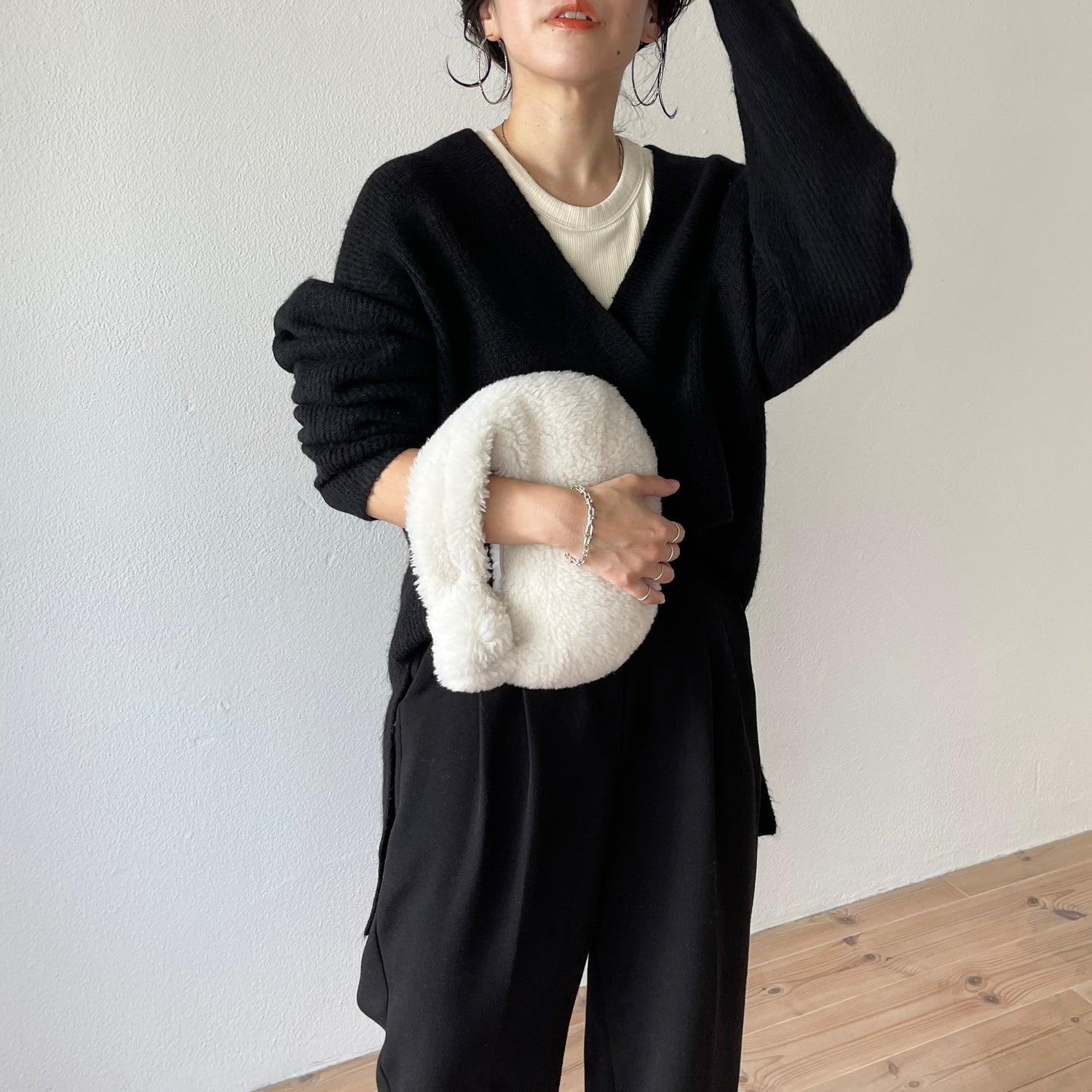 【SAMPLE】over size v neck loose knit / black