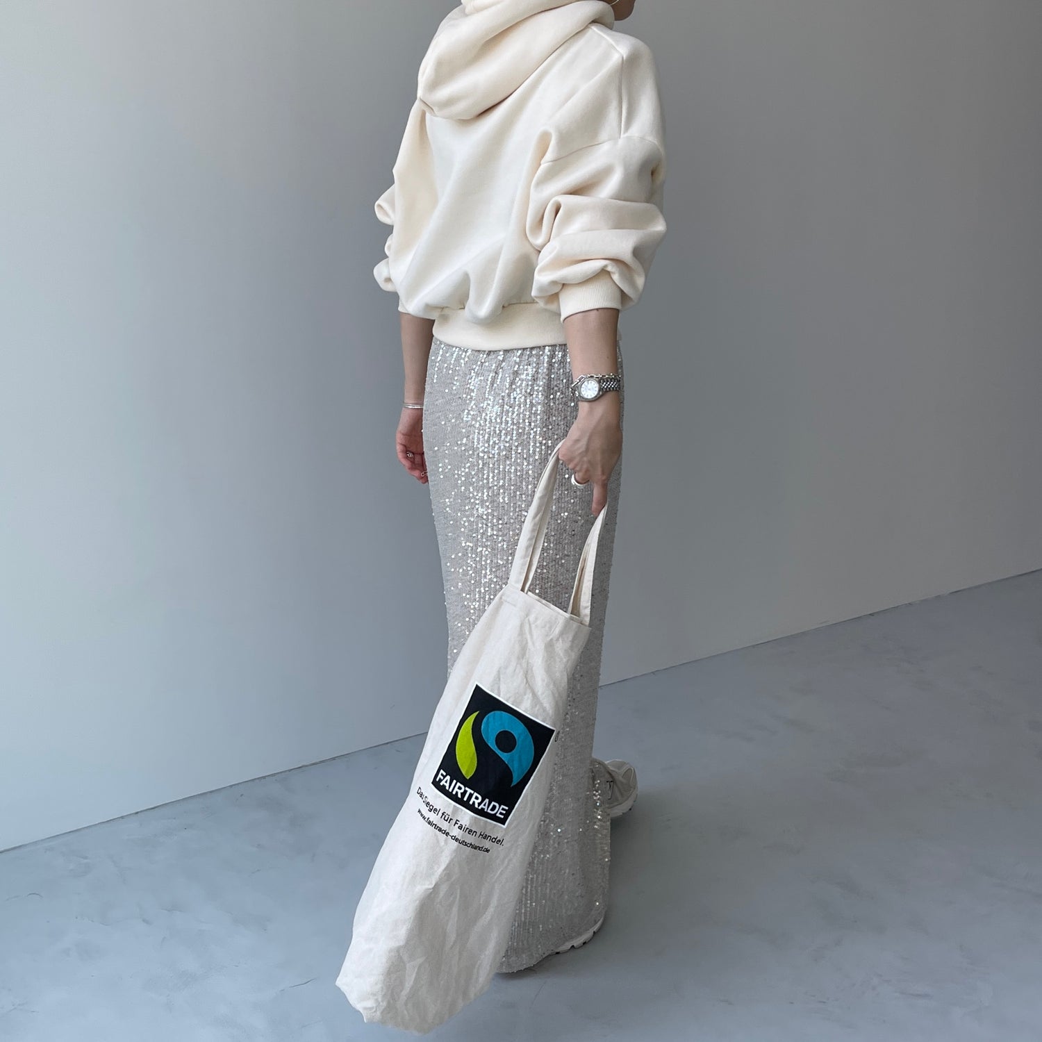 egg short hoodie / ivory