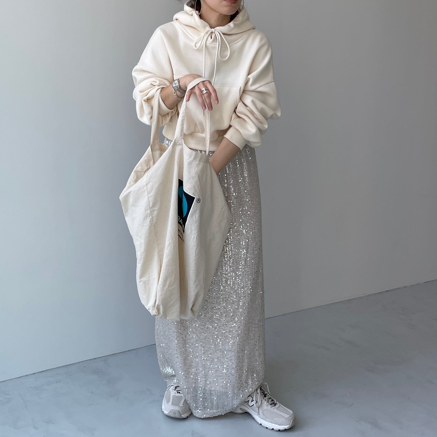 egg short hoodie / ivory