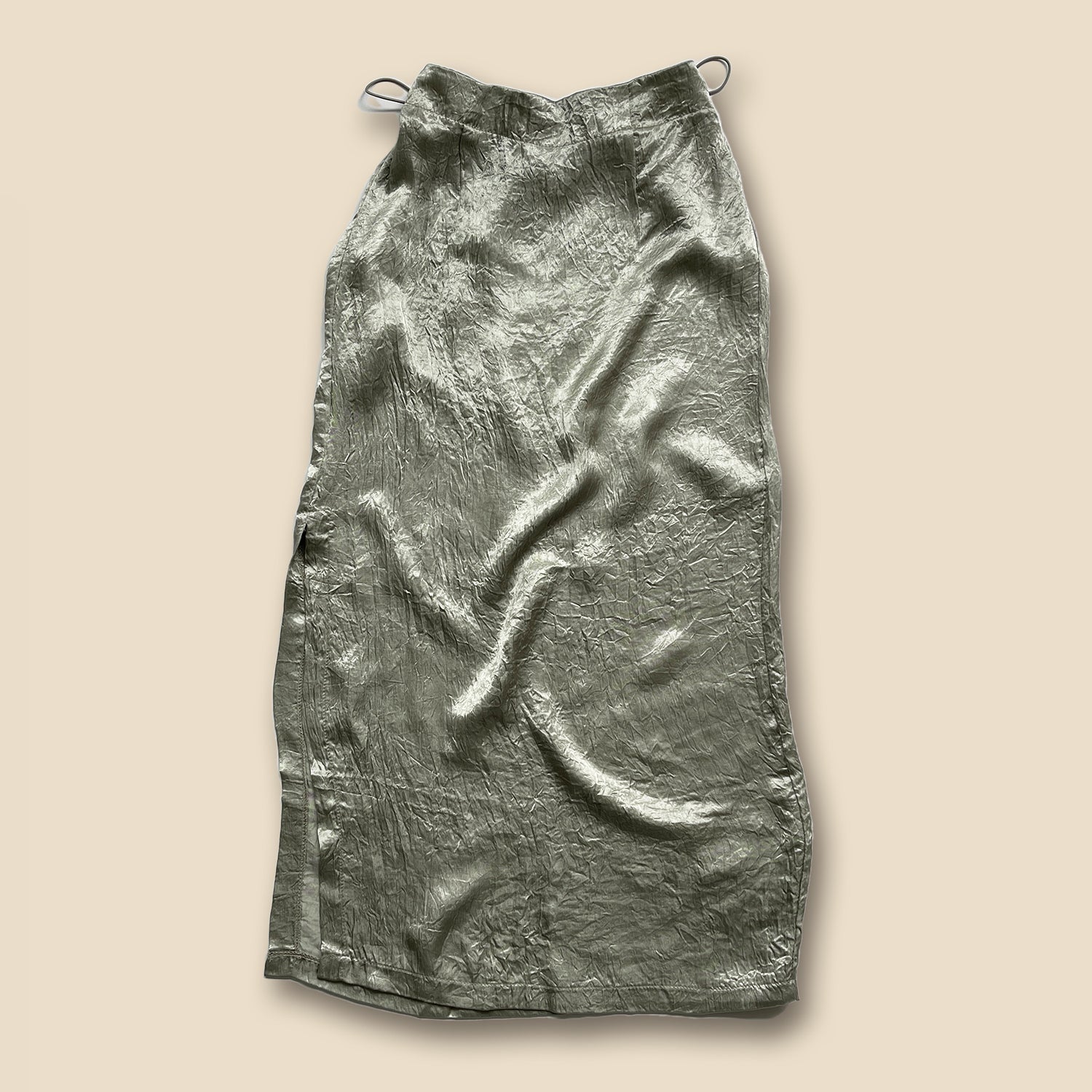 【SAMPLE】metallic side slit skirt / green