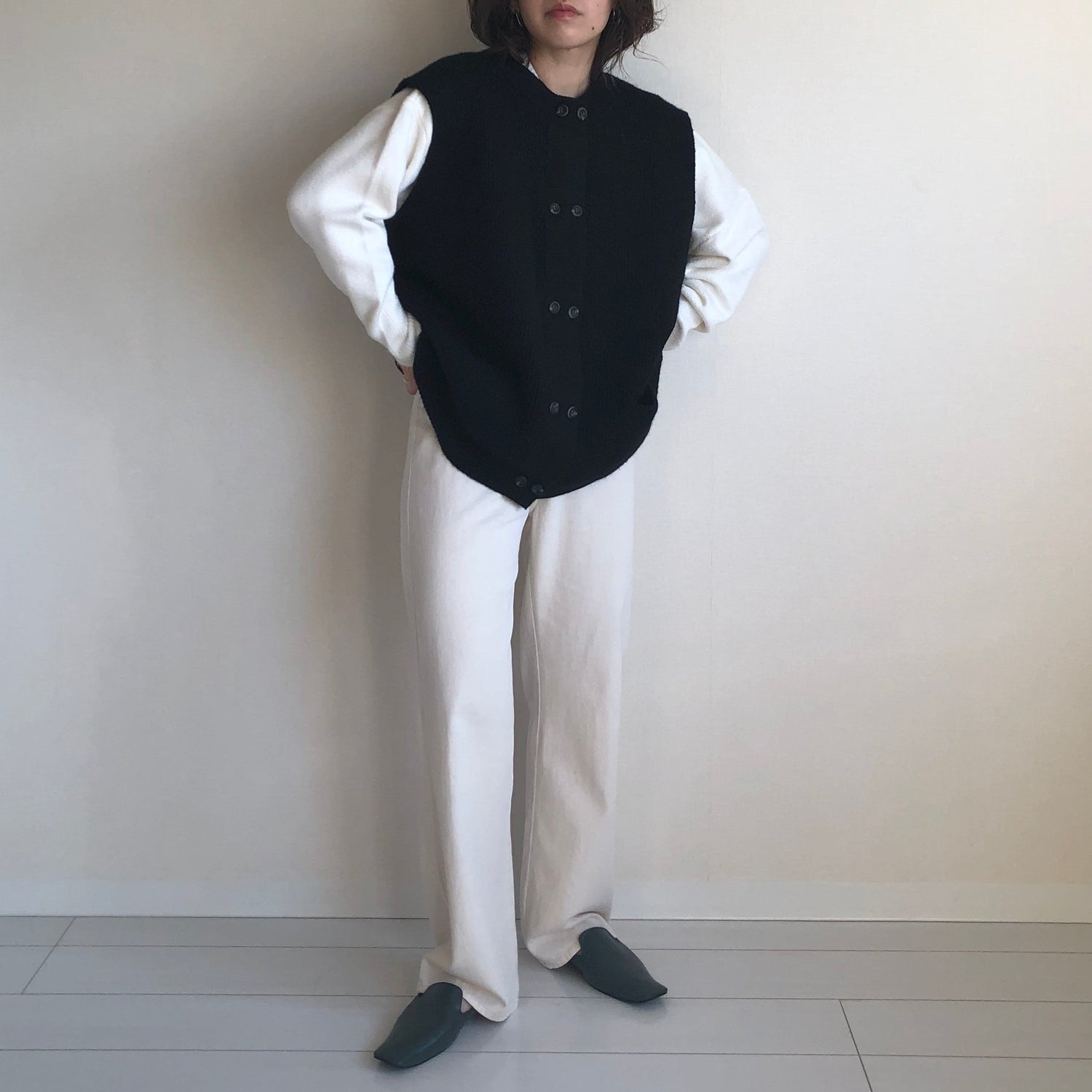 【SAMPLE】double button knit vest / black
