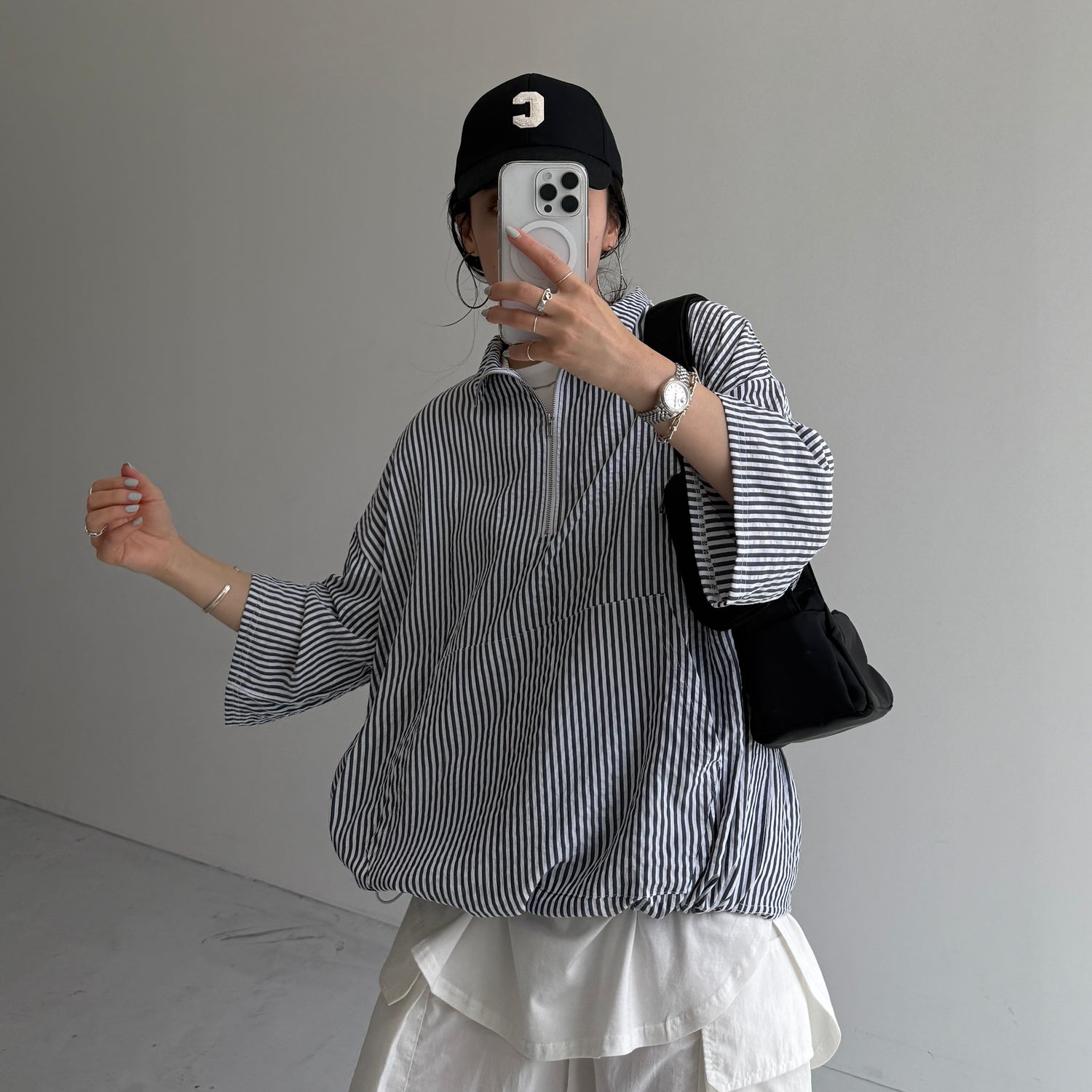 over size half zip holiday PO / black