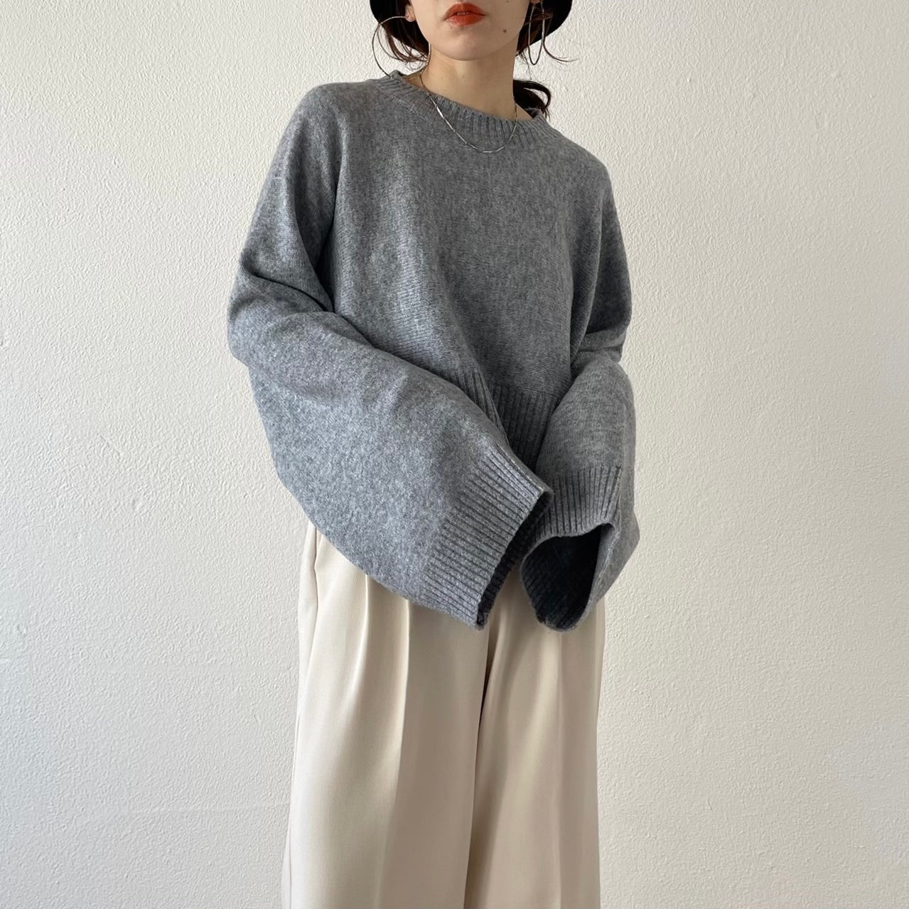 wide sleeve short knit / gray