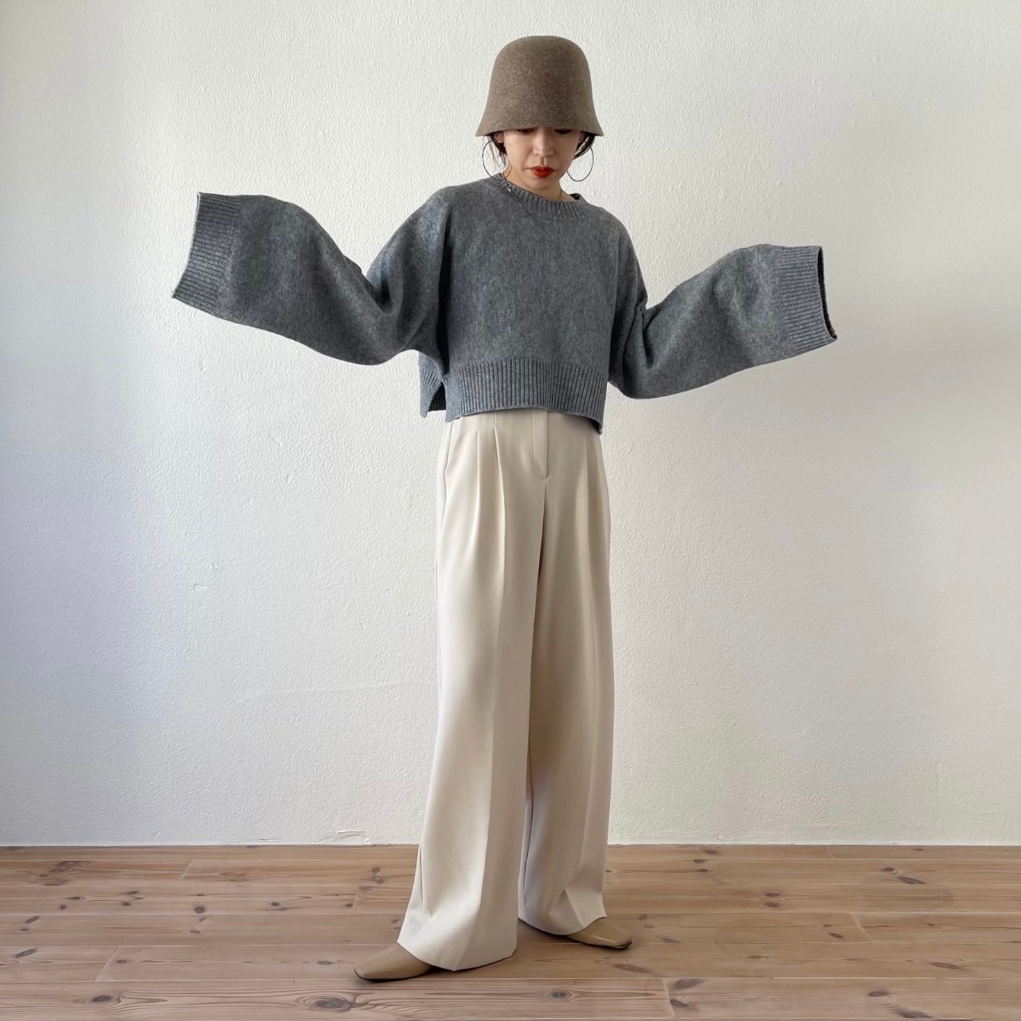 wide sleeve short knit / gray