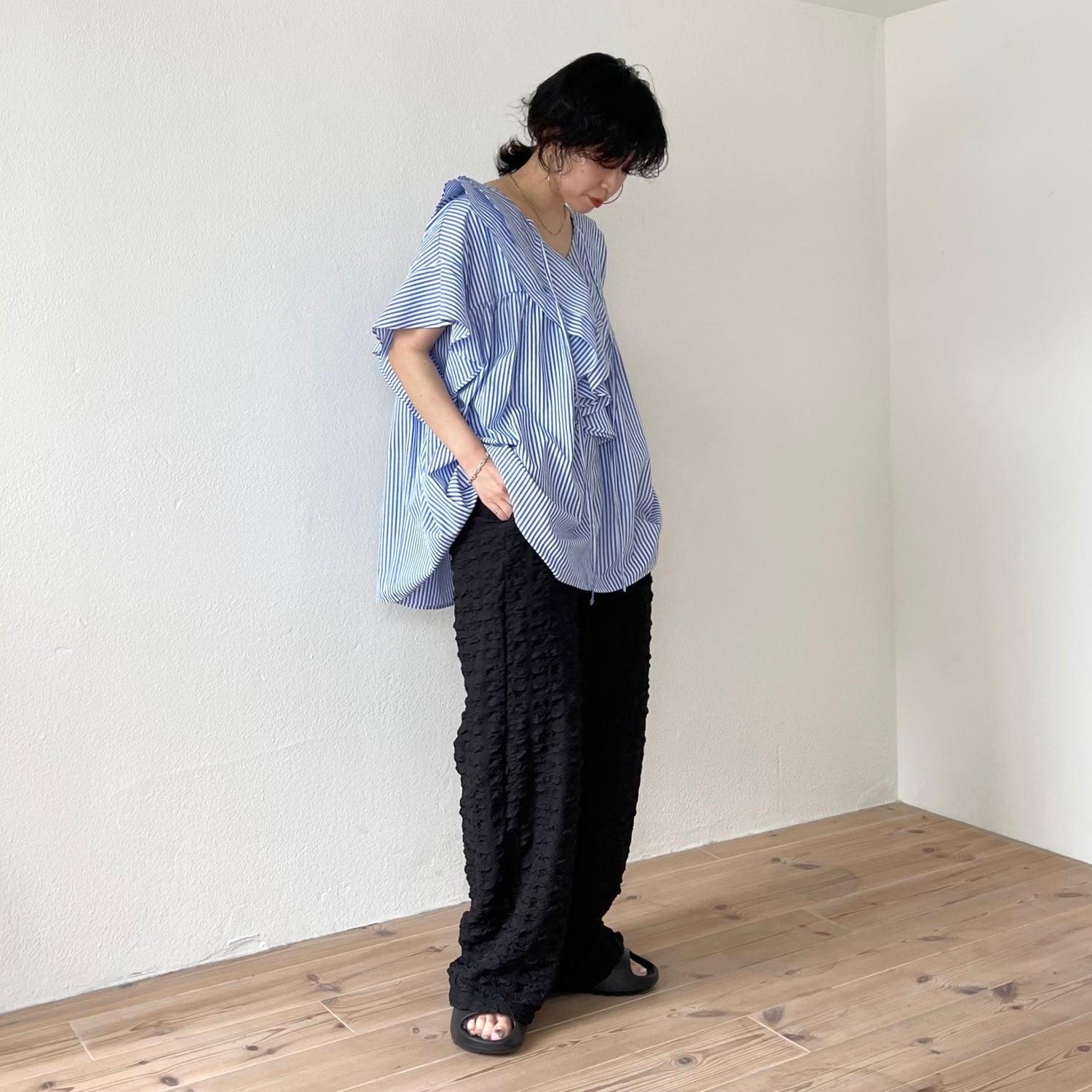 big collar frill half blouse / stripe