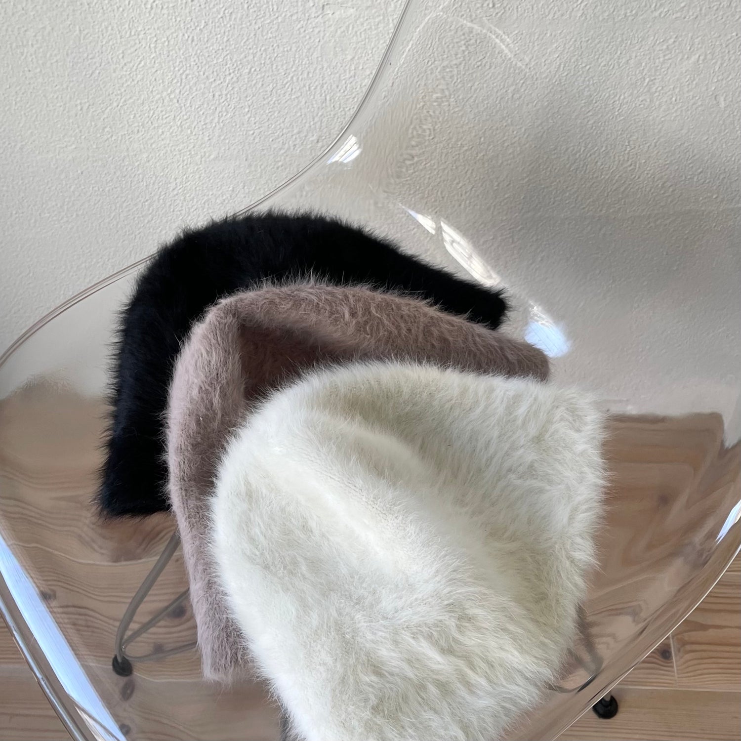 perfect silhouette shaggy far bucket hat