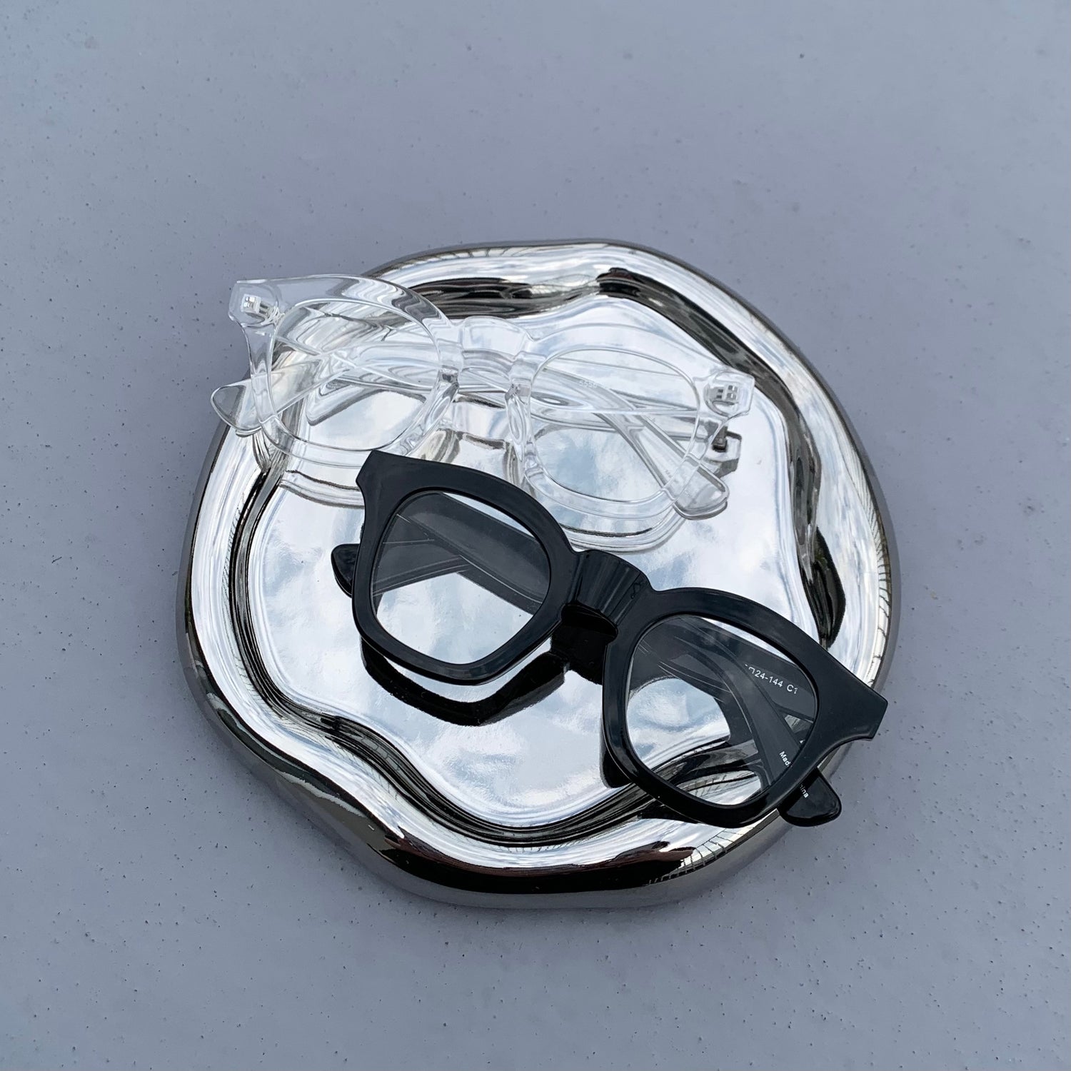 volume frame glasses