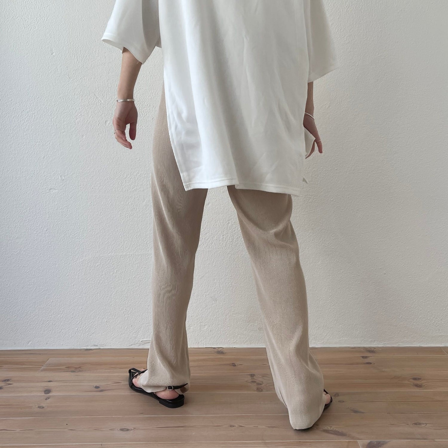 daily daily super stretch pleats pants / ivory