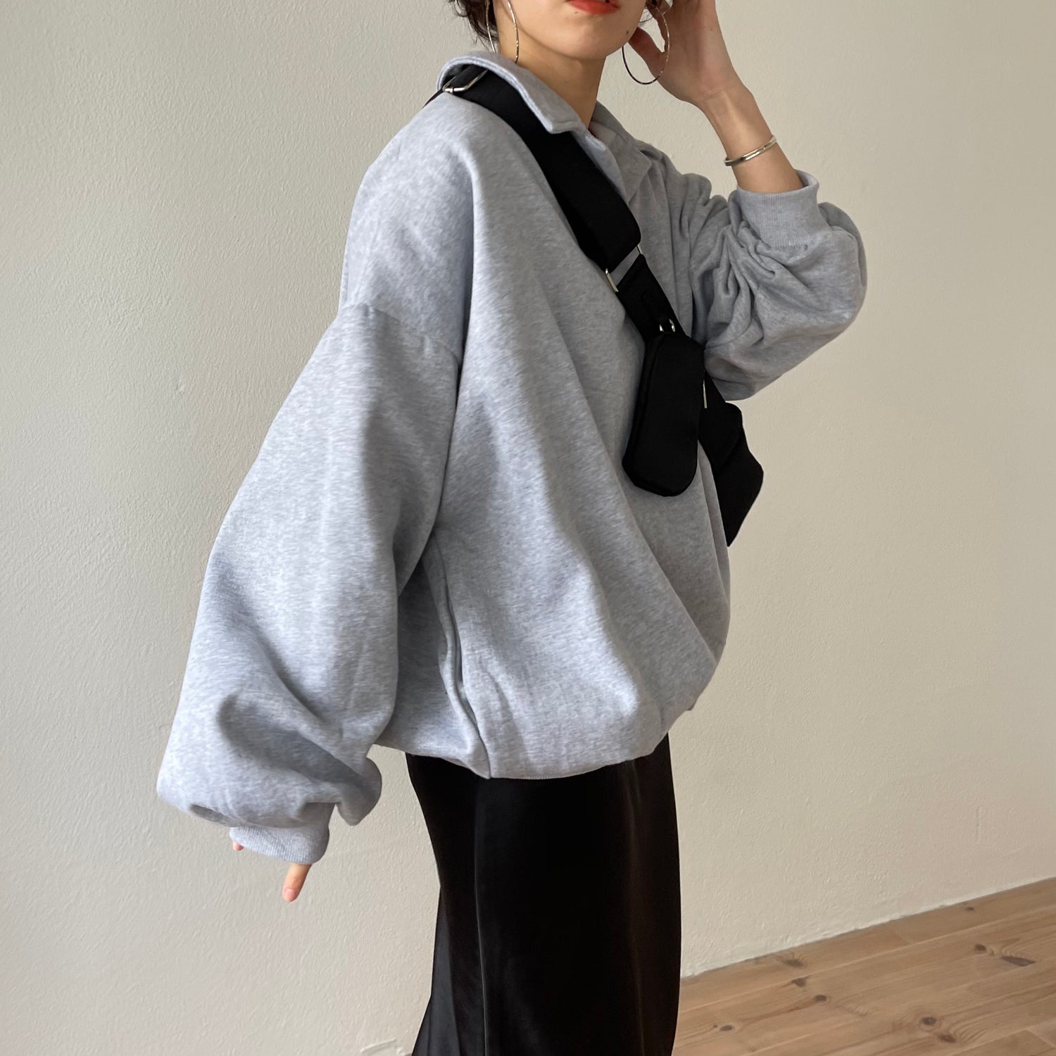over size volume sleeve sweat / gray