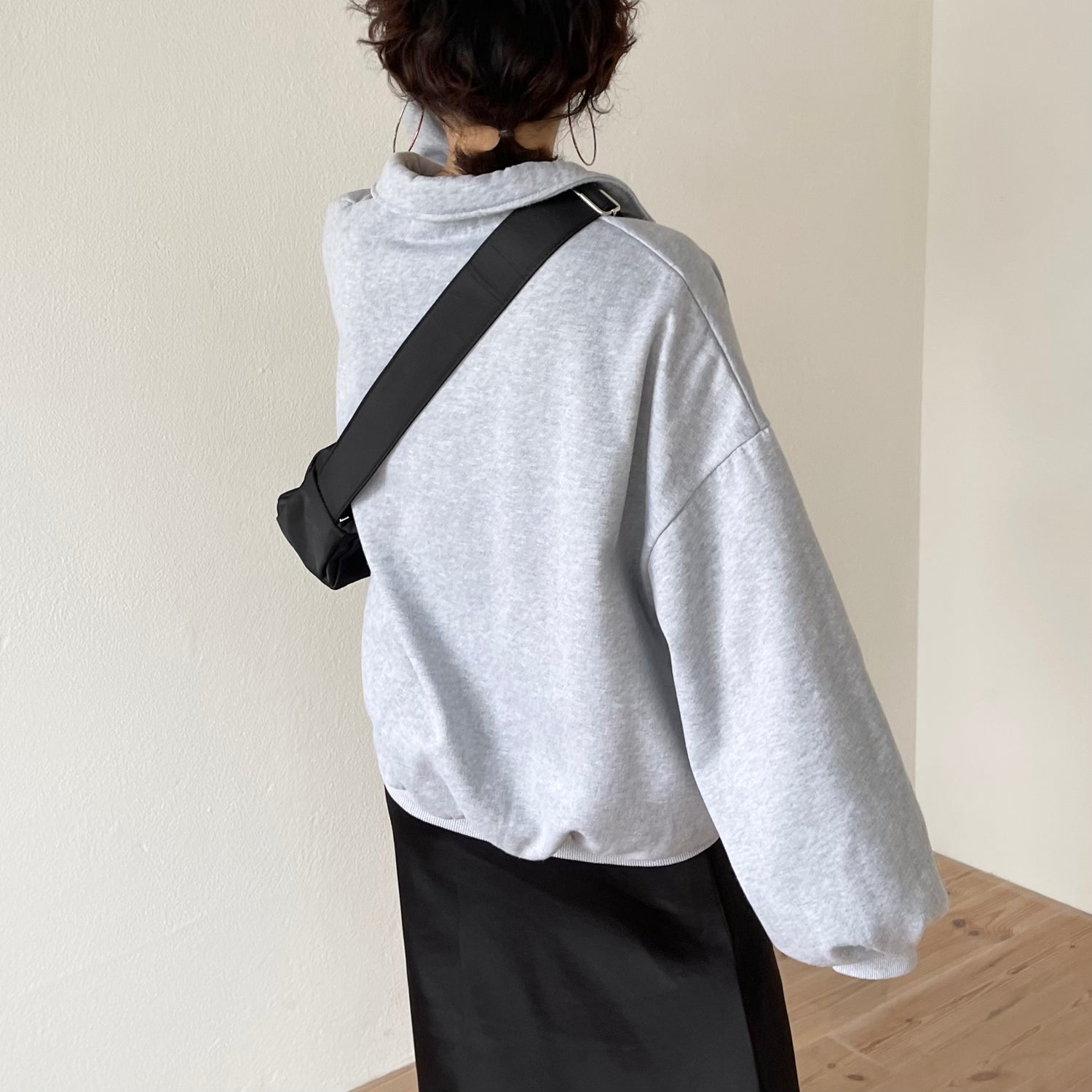 over size volume sleeve sweat / gray